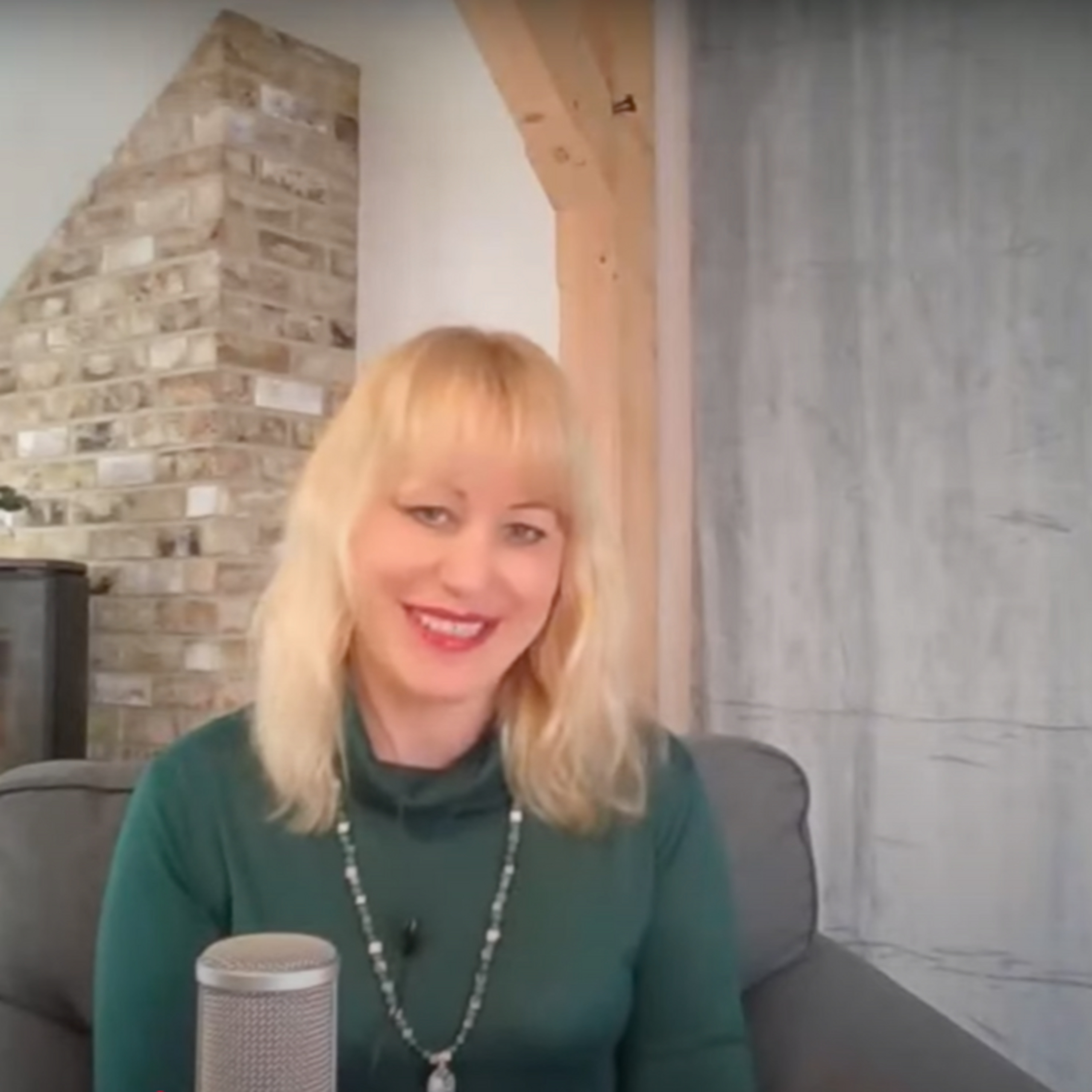 Ivona Antalii, Rok dřevěného hada - svlékání hadí kůže episode artwork
