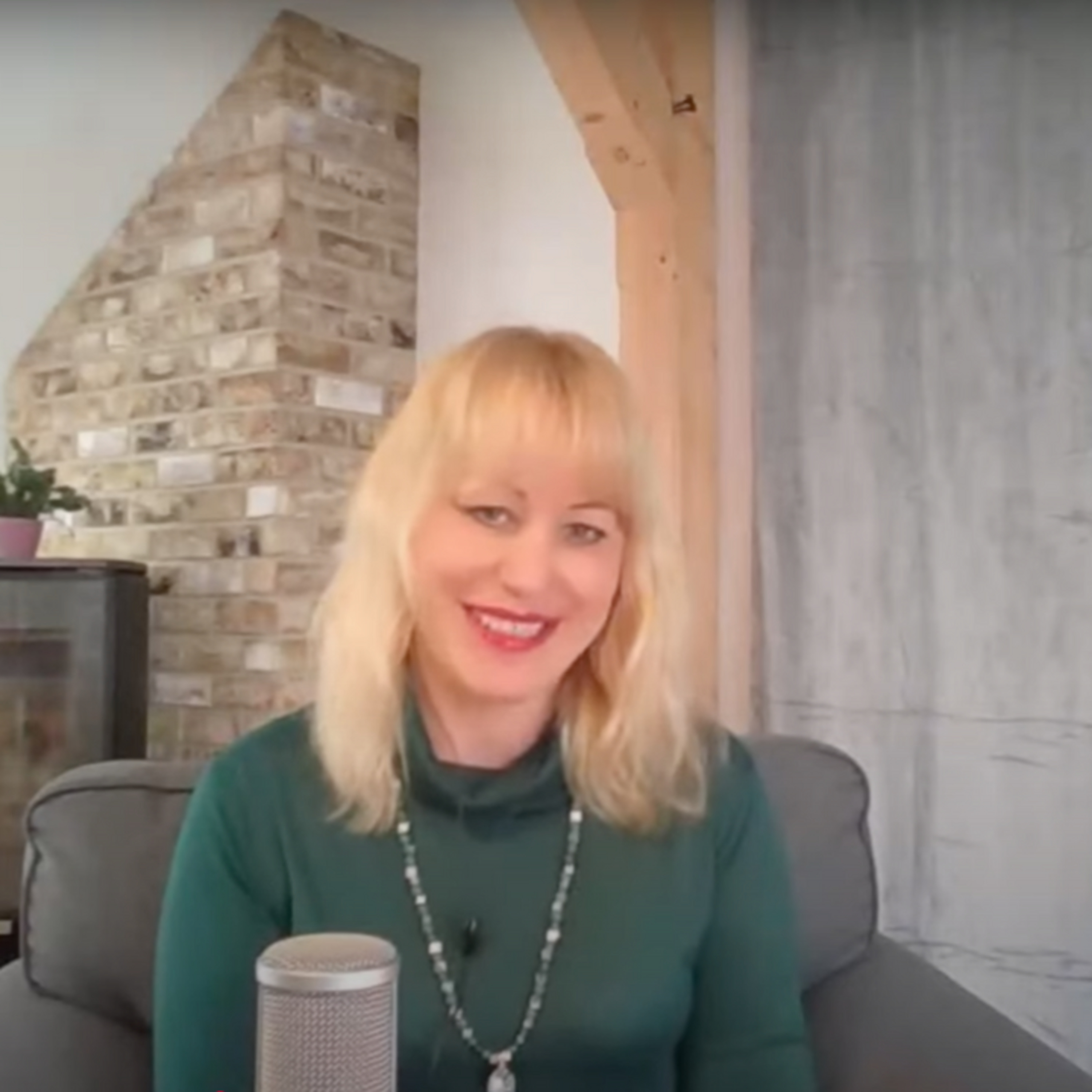 Ivona Antalii, Meditace: Rok dřevěného hada svlékání hadí kůže