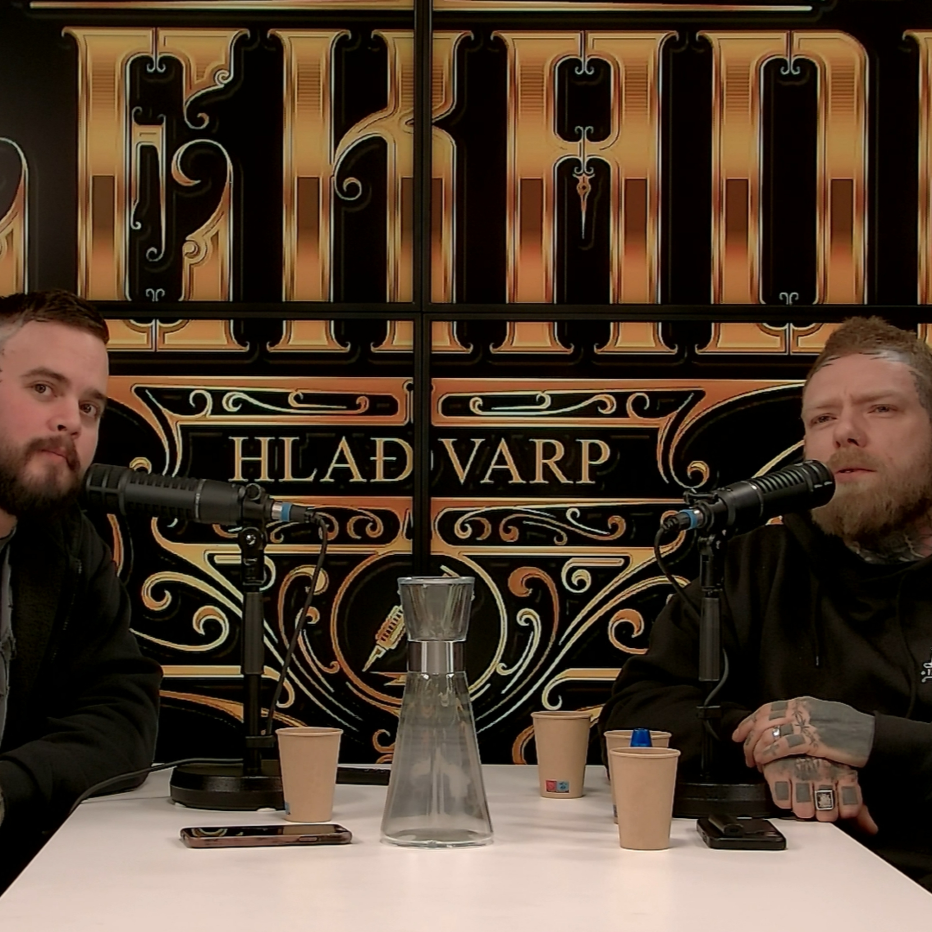 Blekaðir | S02E04 | „Við sáum að þú opnaðir þetta SMS“ episode artwork