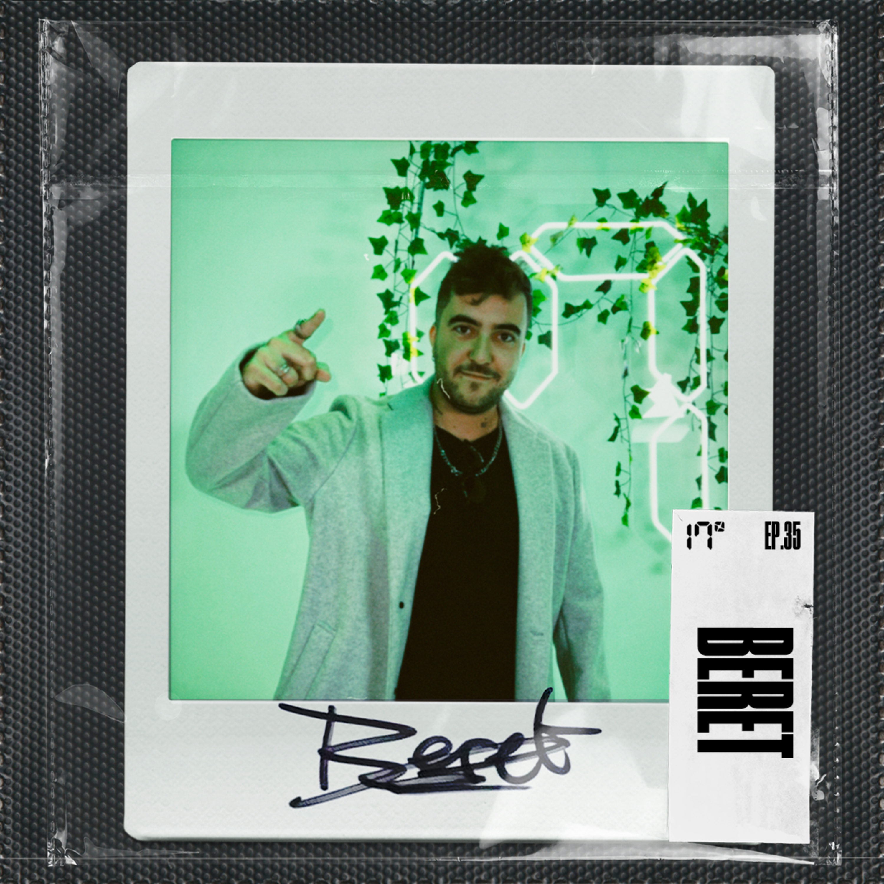 17 Grados Podcast