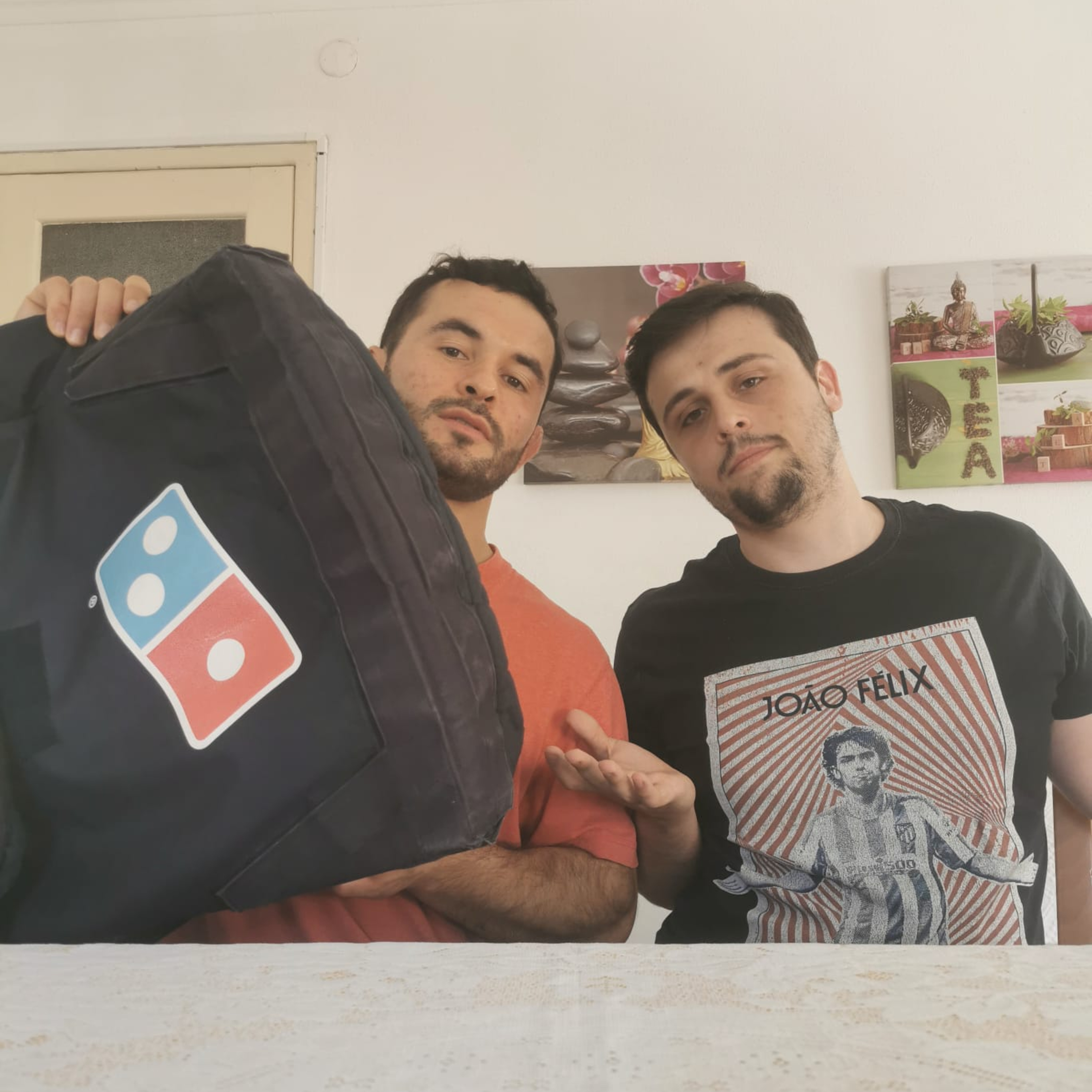 ep 14: polícia no miradouro, táticas de venda, pizza grátis episode artwork