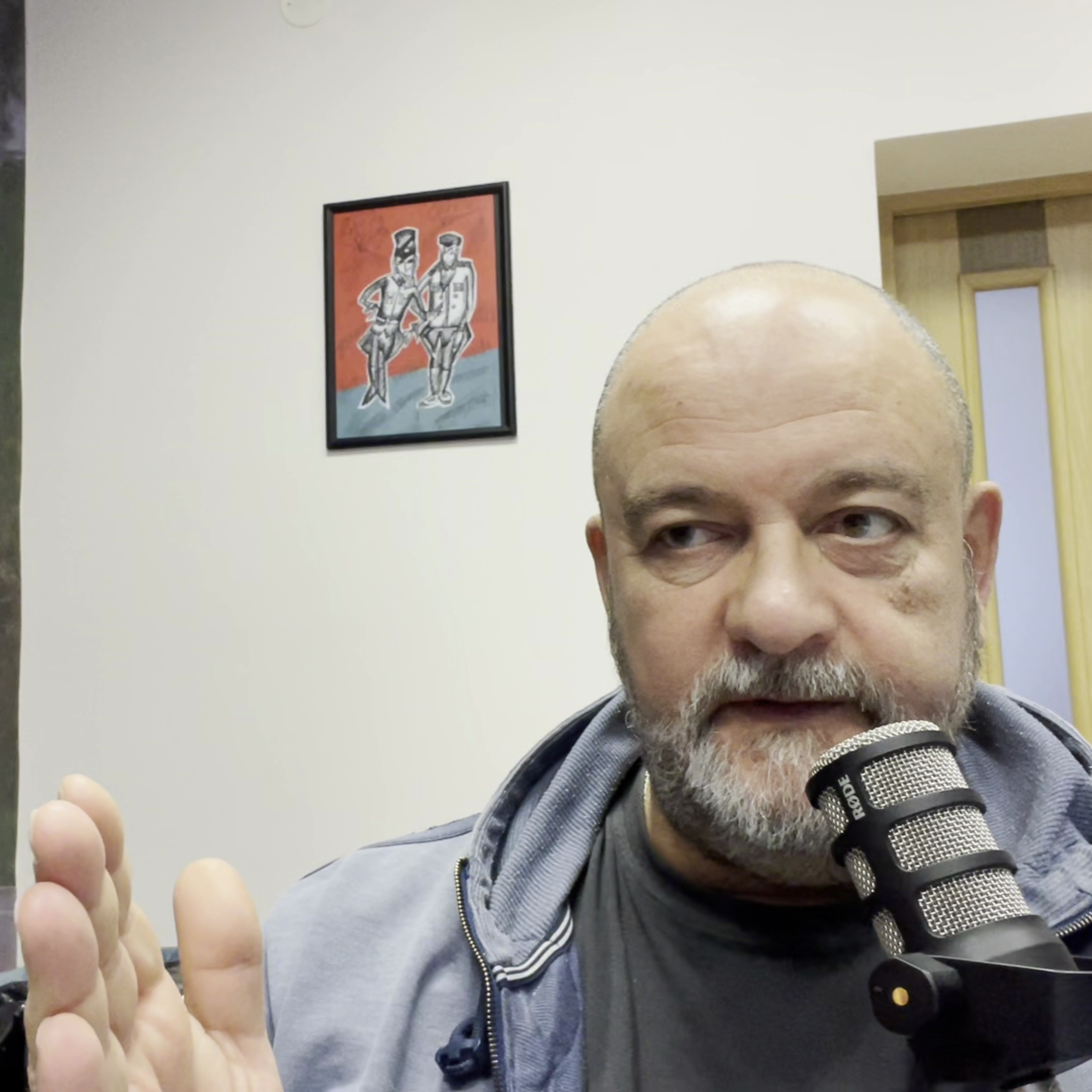Огромный флаг на тлеющей свалке | Radio Narva | 284 episode artwork