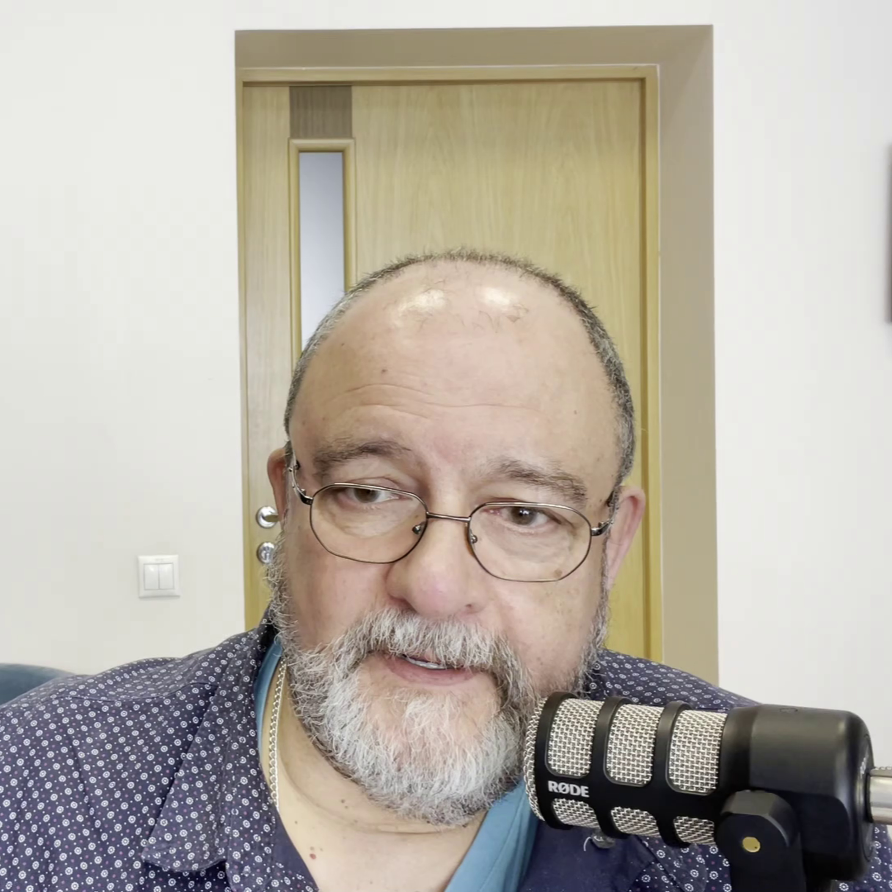 Пчёлы, Каллас, д´Артаньян и бензин | Radio Narva | 710 episode artwork