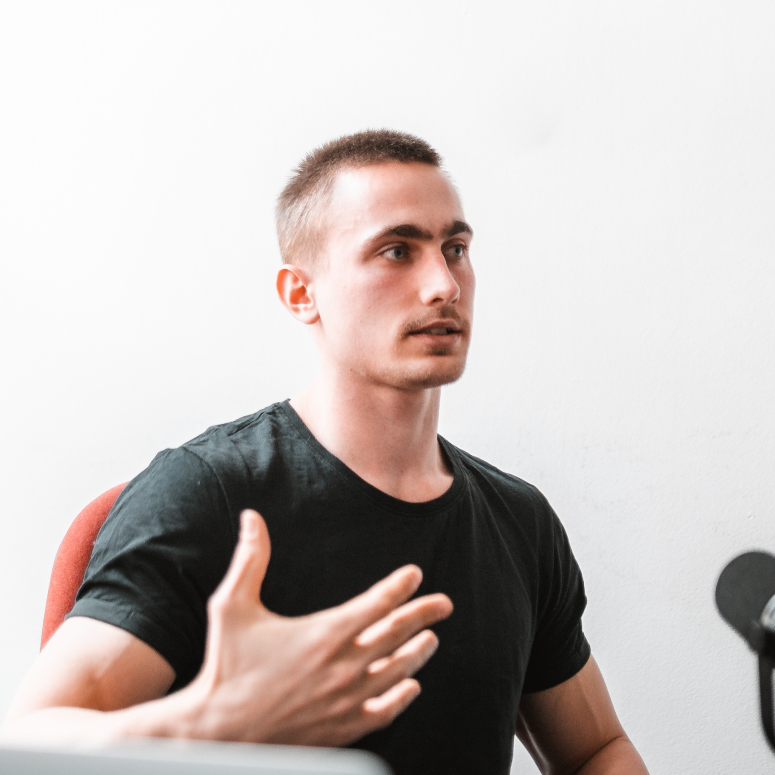 Lukáš Rusek | „Lidé si zvyknou na to, že se necítí dobře“