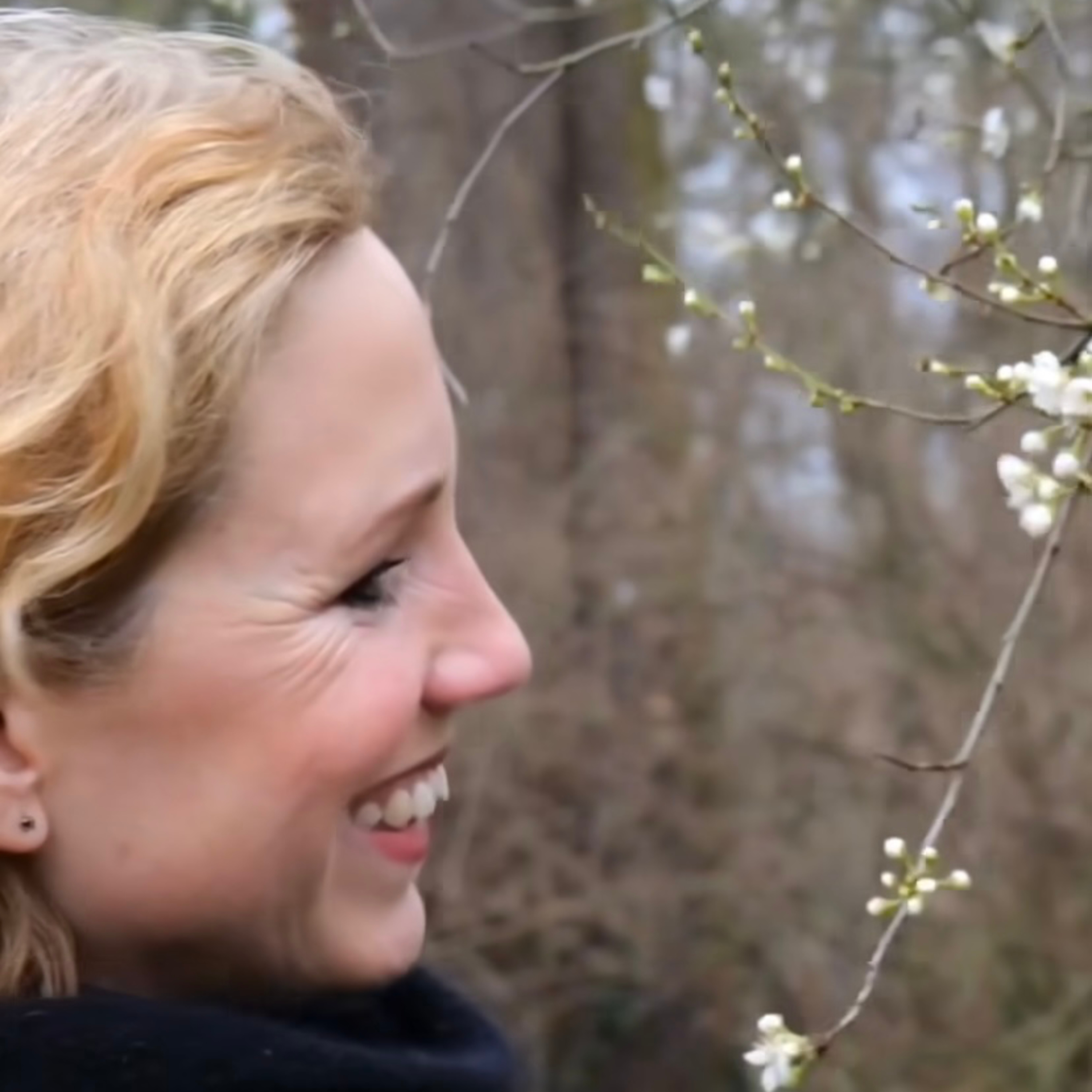 Cora Irsen-Meditation and spiritual talk by Cora