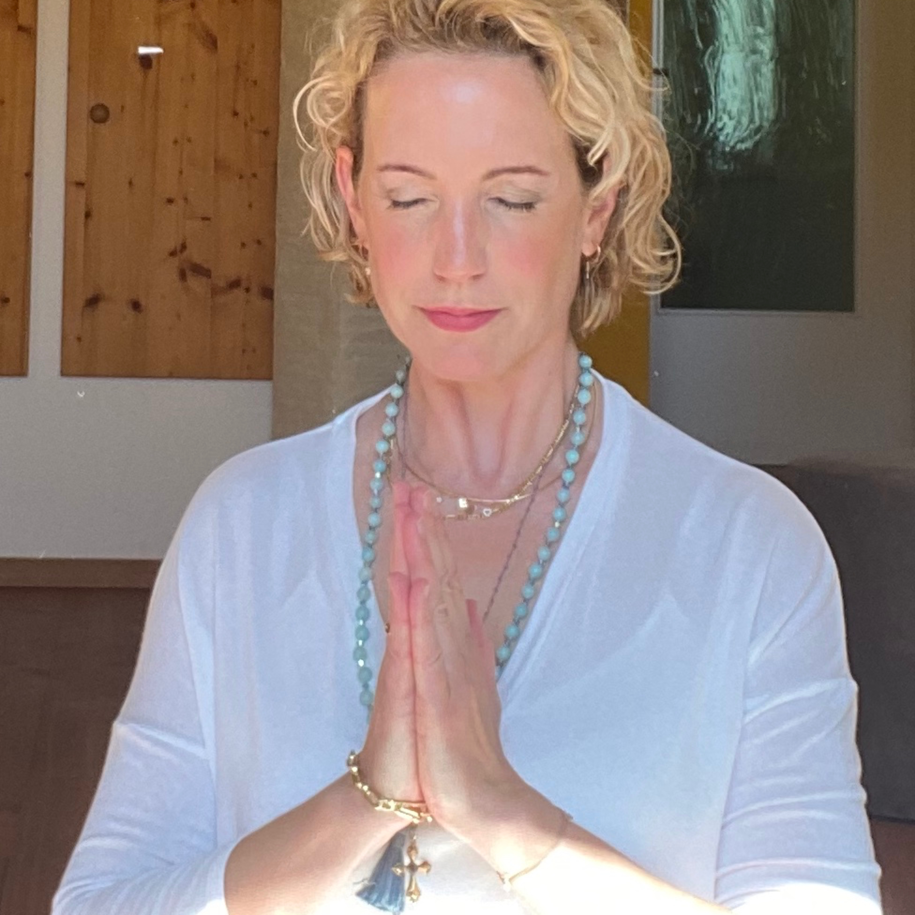 Cora Irsen-Meditation and spiritual talk by Cora