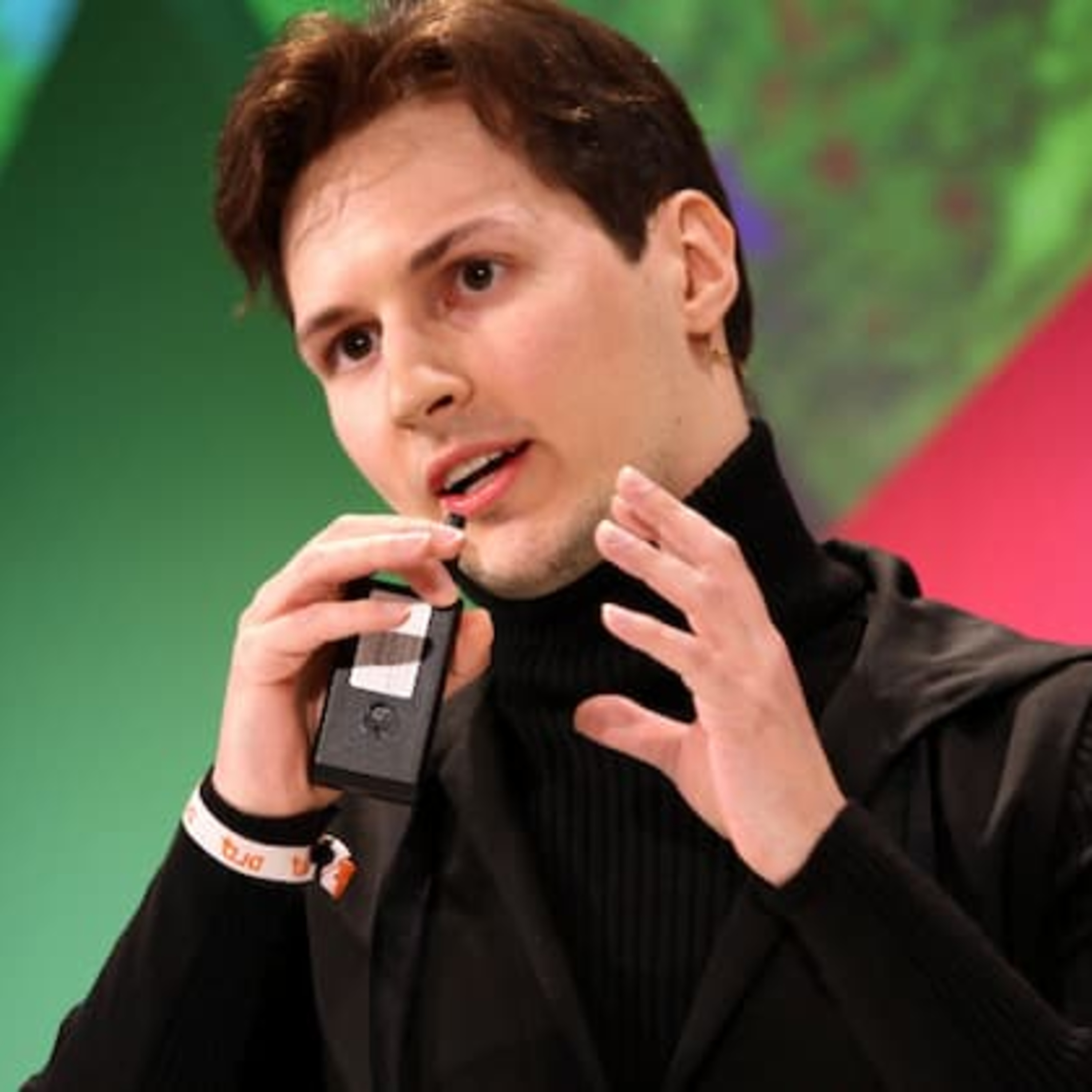 #Radiogeek - Algo me huele mal con la detección del CEO de Telegram - Nro 2548 episode artwork