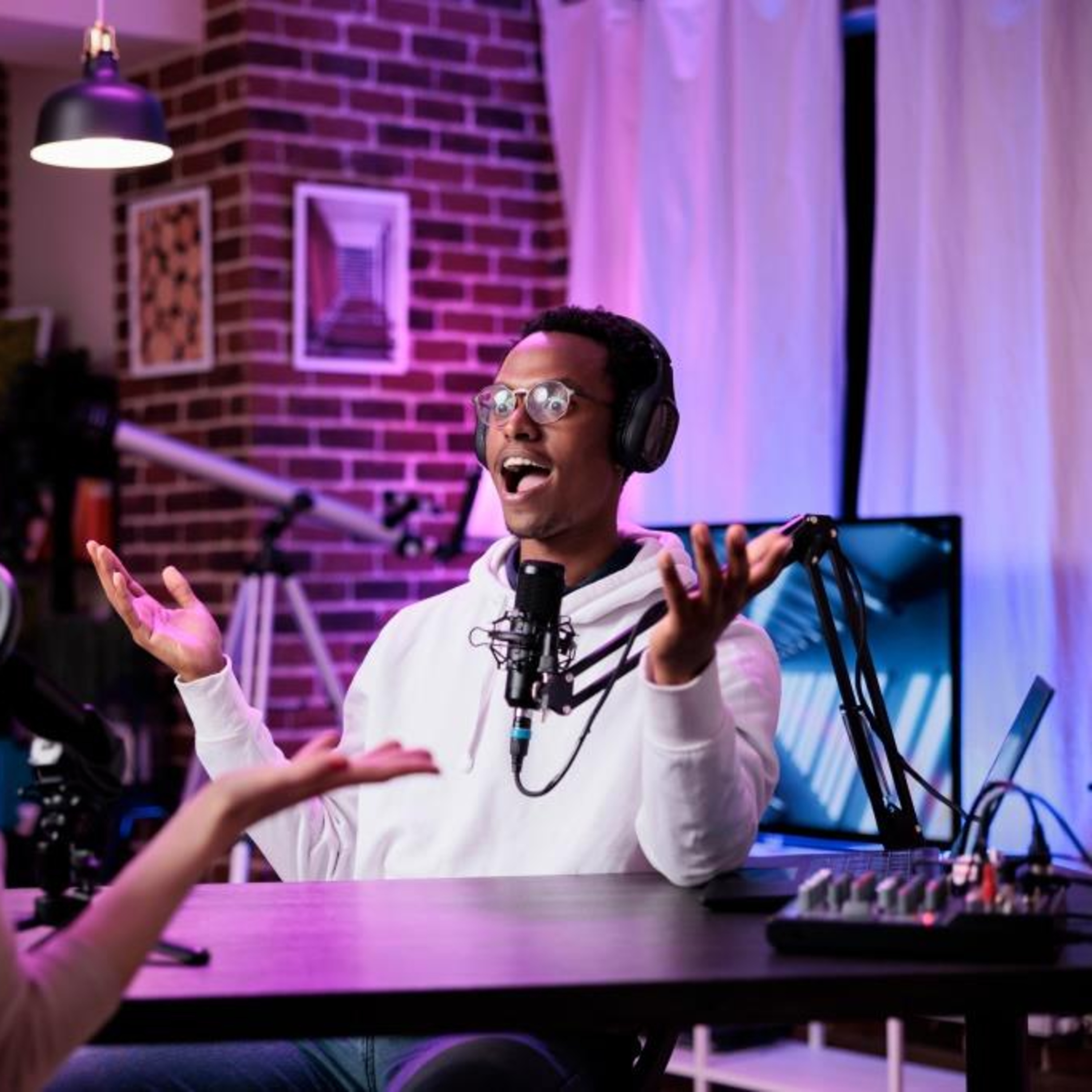 Girl Talk Plus 1 - What's the biggest reason for the disconnect between black men and women? Episode 81