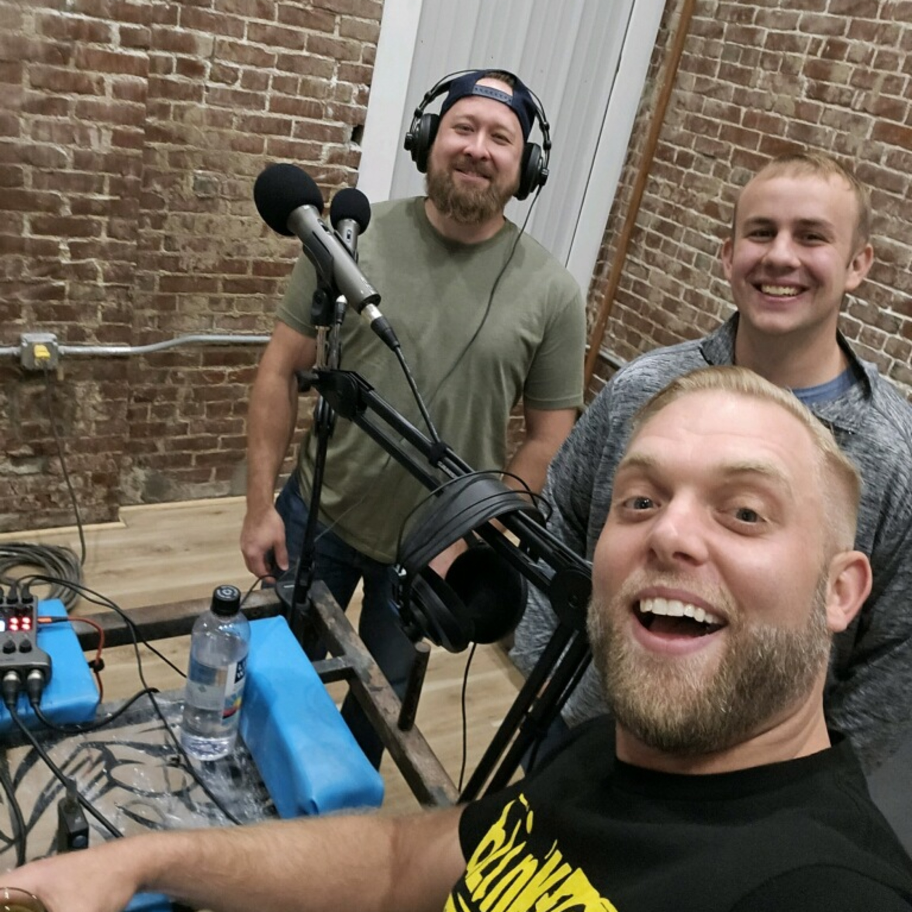 3 Friends, 3 Mics, 2 Bags of Chips episode artwork