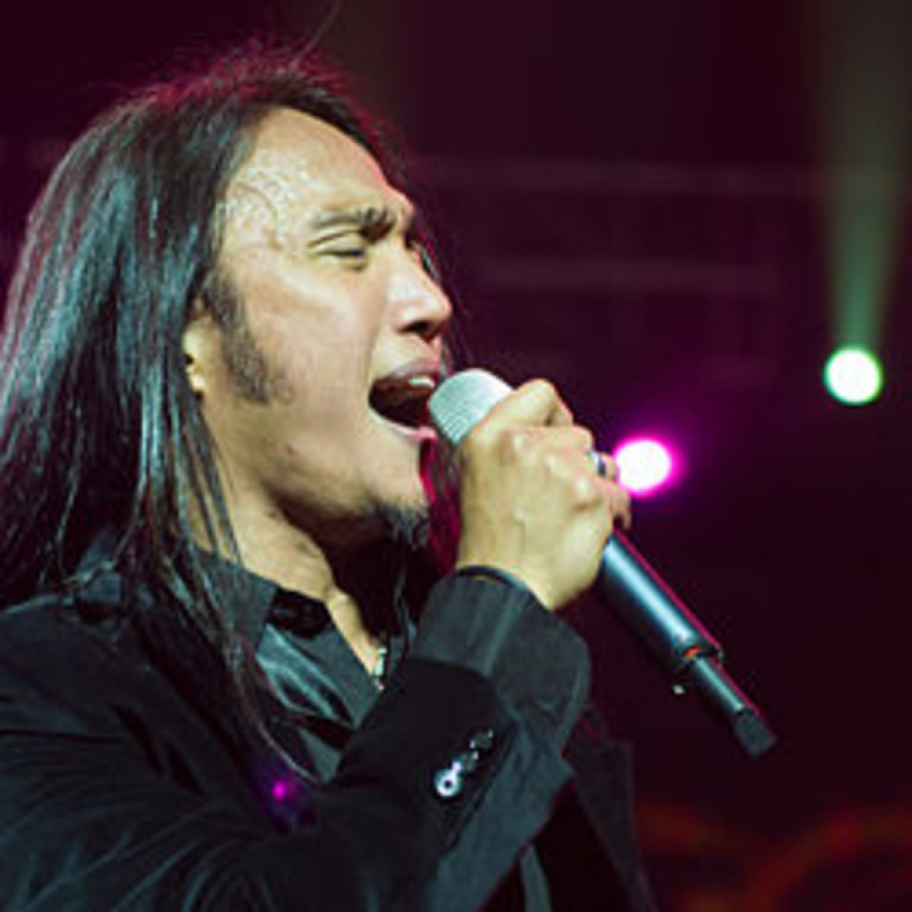 #335 - Arnel Pineda: Paano naging lead singer ng Journey ang isang Pilipino? episode artwork