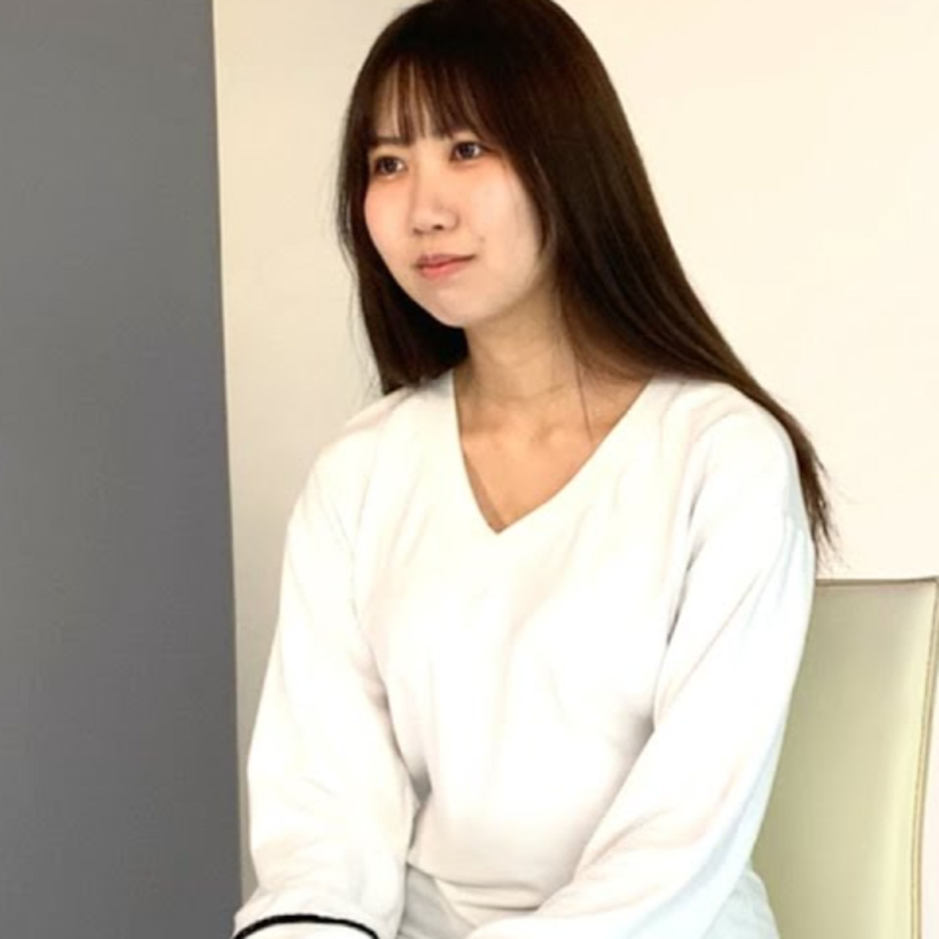 #38【鳴海まりる】夜勤明けにホストと廊下で♥/バス停で翻訳アプリで♥ セクシー女優さんに「キワドイこと聞いちゃいました」 好きな映画は『不思議の国のアリス』 episode artwork