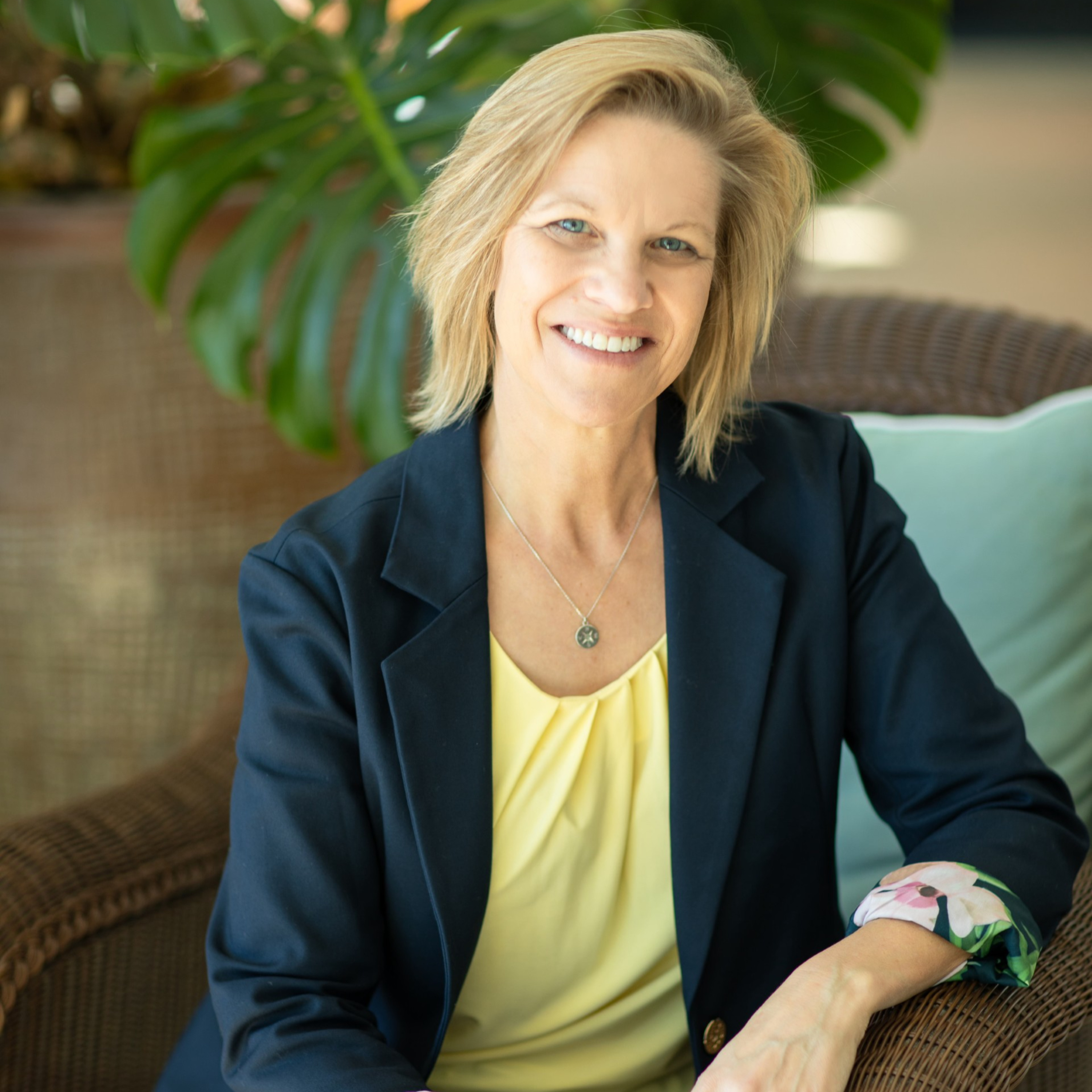 Shari Biery: The Hope Dealer! A National Board-Certified Health & Wellness coach and creator of the transformative 4 step C.A.L.M Method to reclaim calmness!