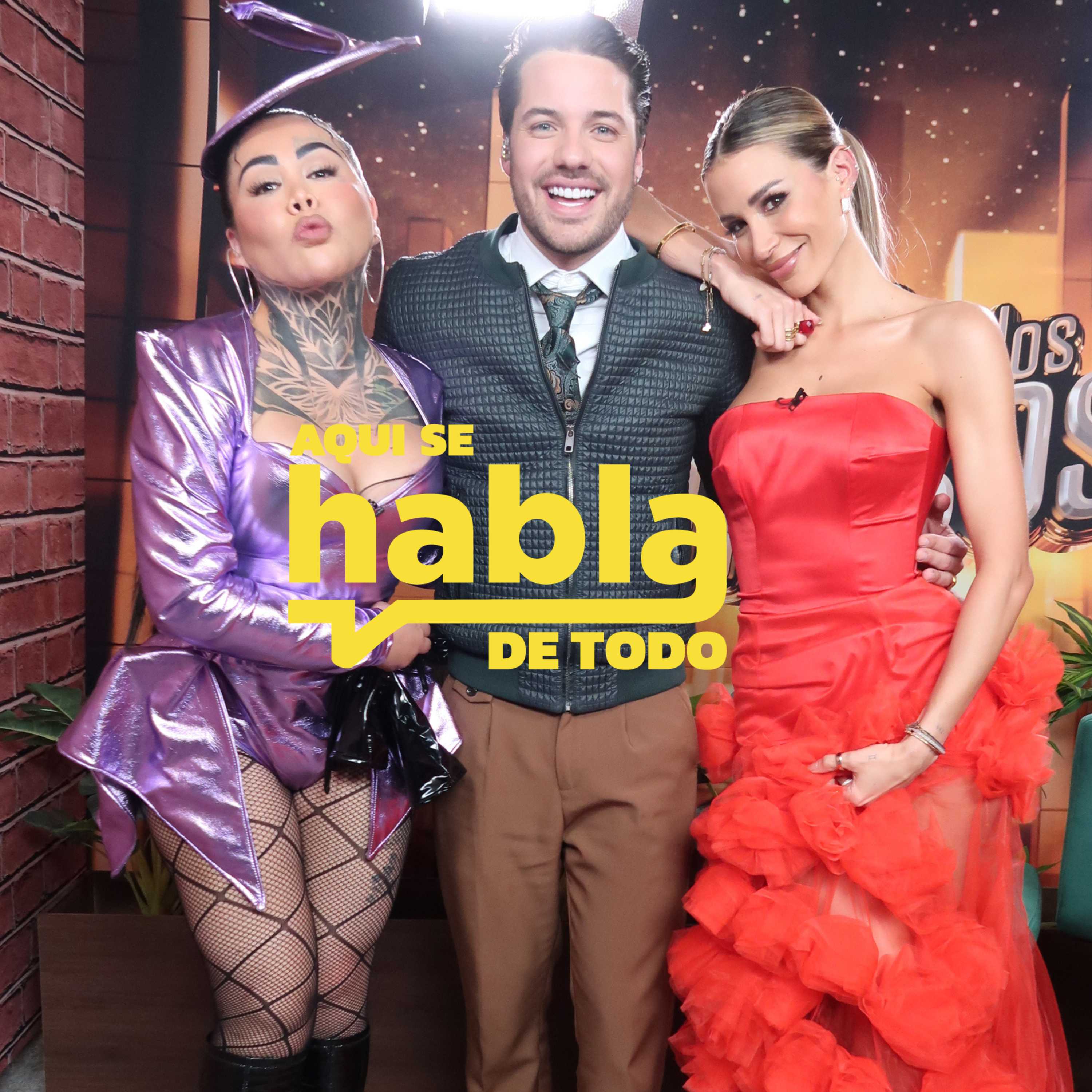 Portada de HOLA HELLO
