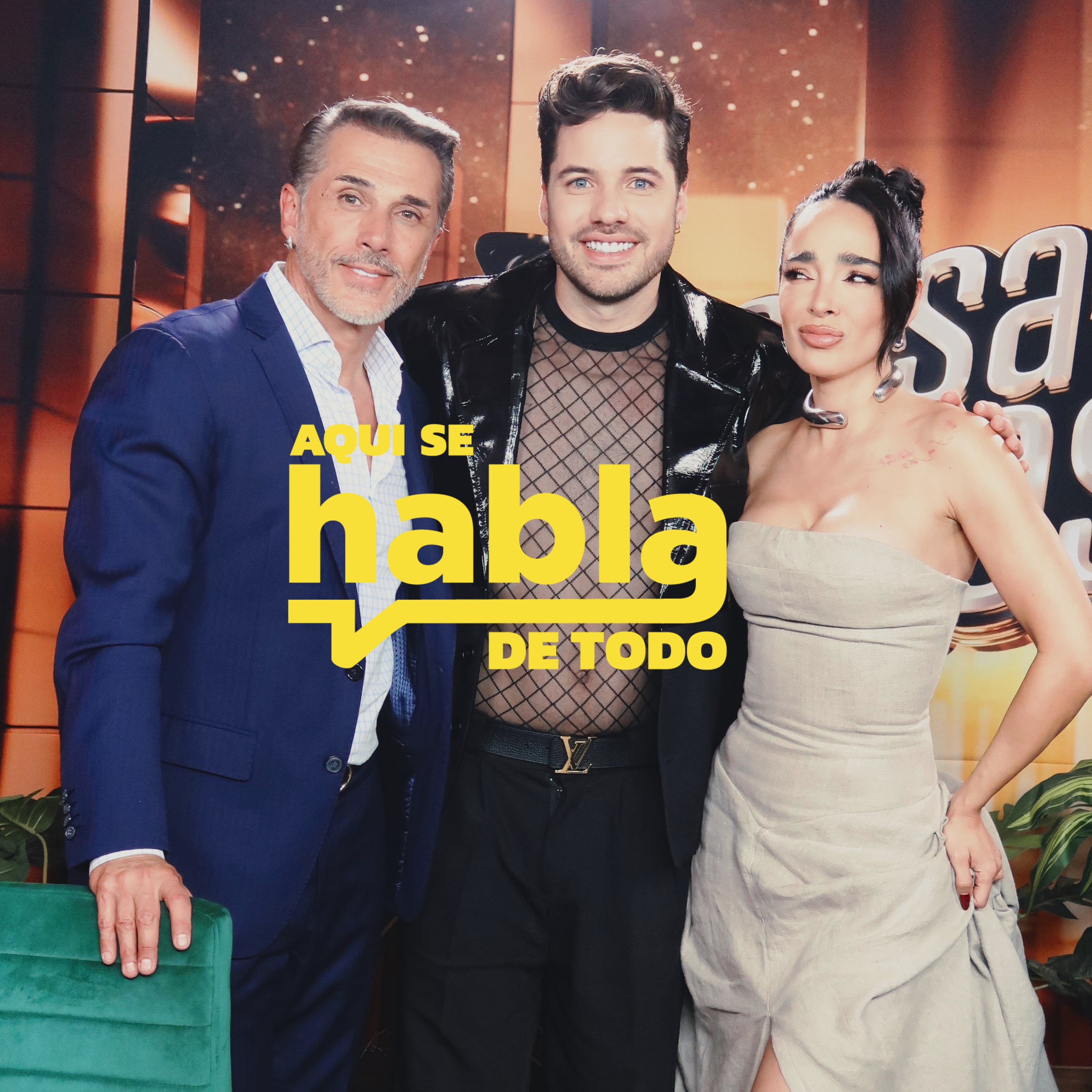Portada de HOLA HELLO