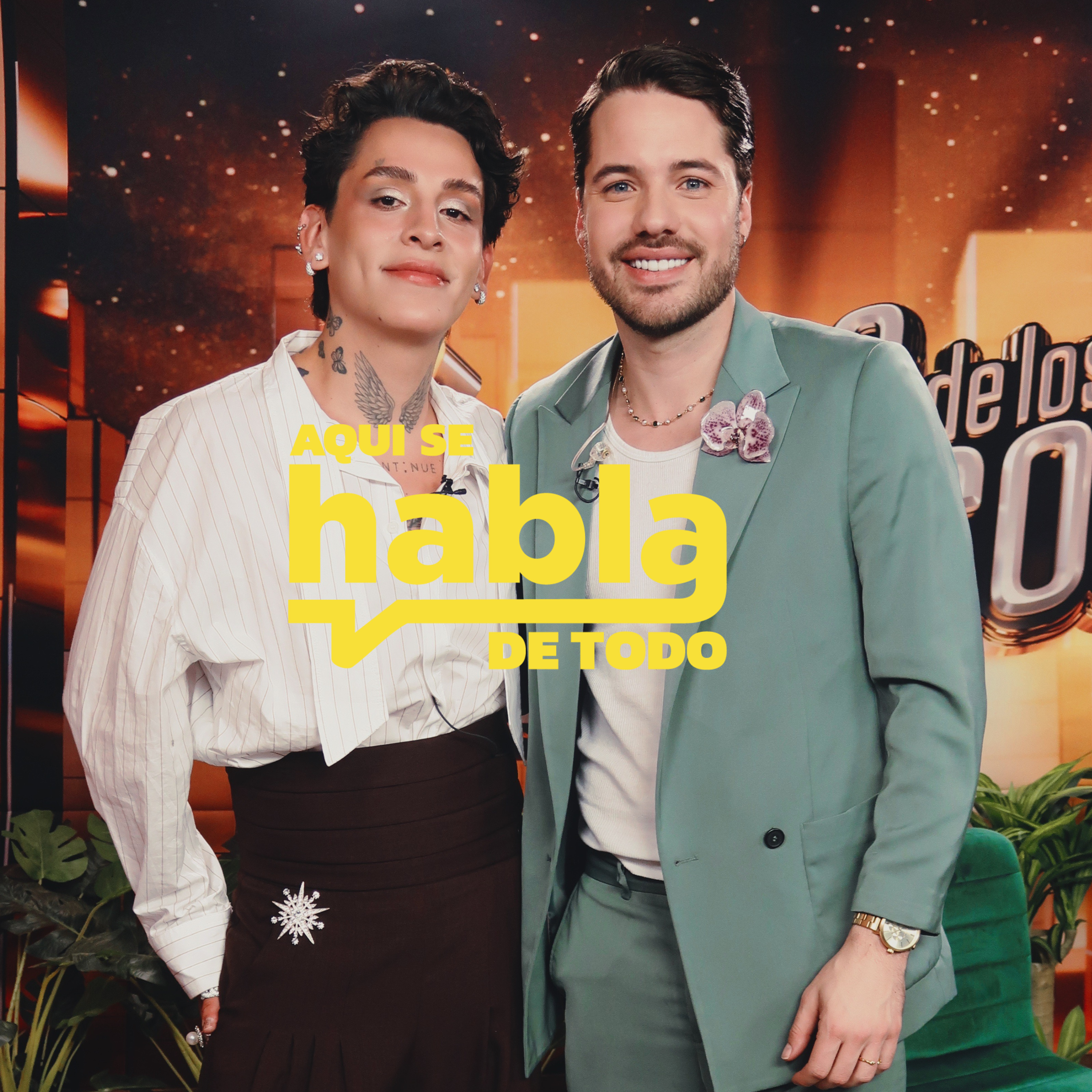 Portada de HOLA HELLO