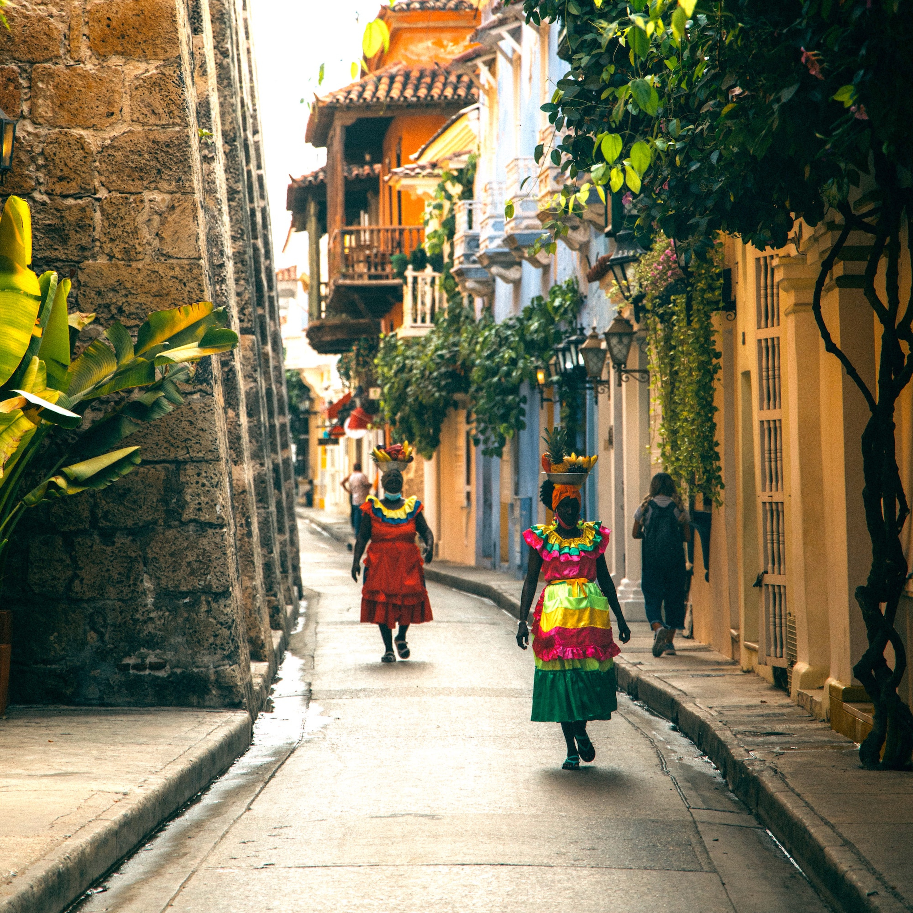 Immerse Yourself in Spanish Mastery with Native Speakers