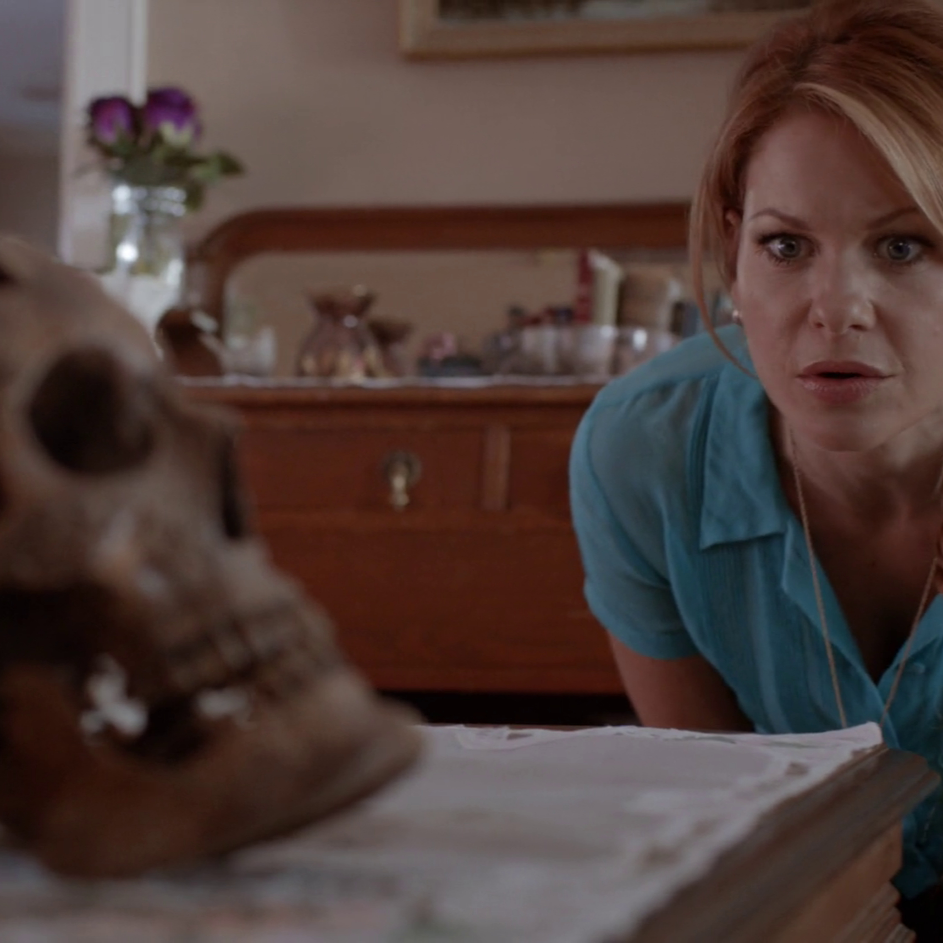 Aurora Teagarden Mystery A Bone to Pick ||Khopdi ka Bedroom Connection: Murder Mystery 💥🤯⁉️⚠️ | Movie Story Explained in Hindi