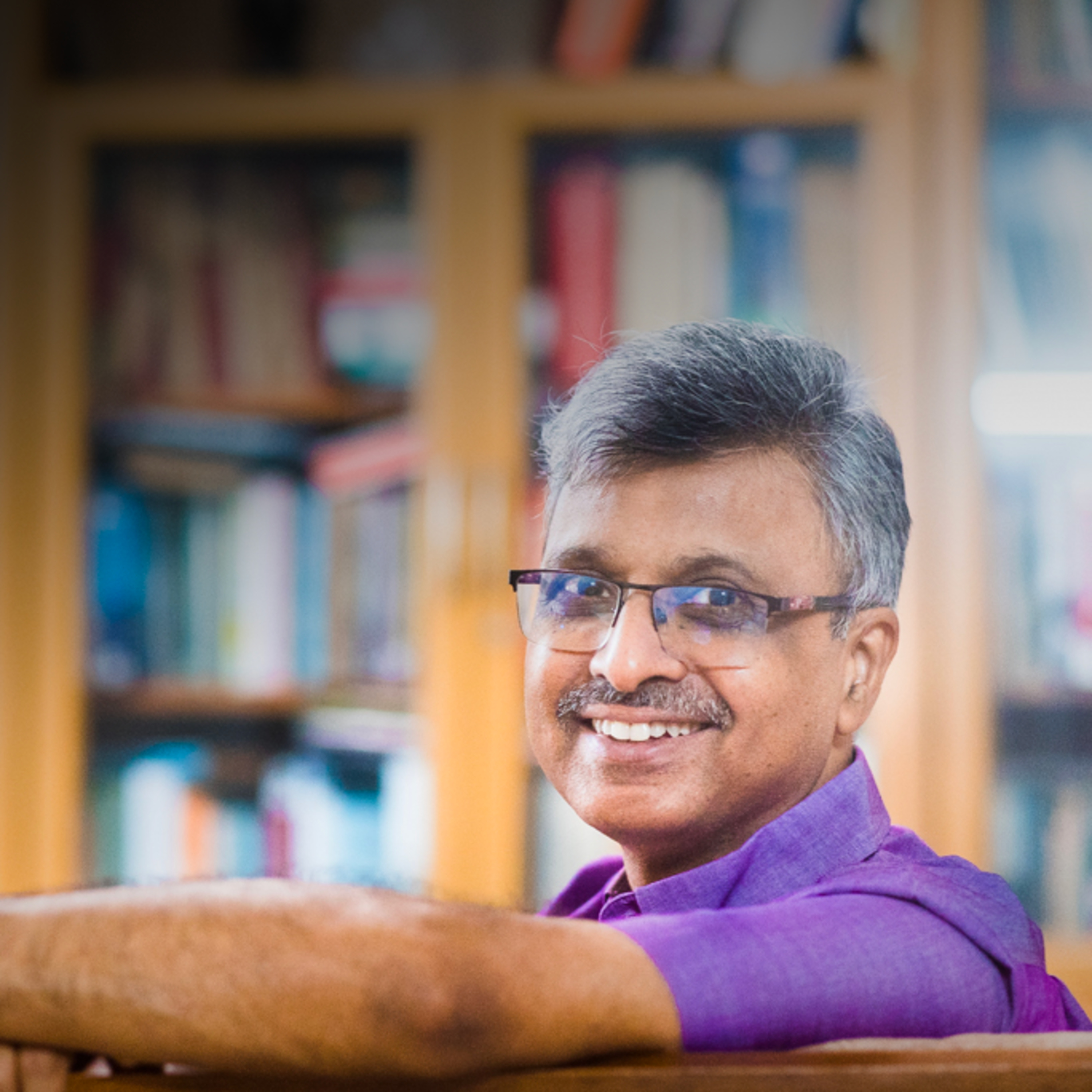 Ep 111: Conversation with A.R.Venkatachalapathy - Writing History as a Bilingual Scholar | Swadeshi Steam & More...