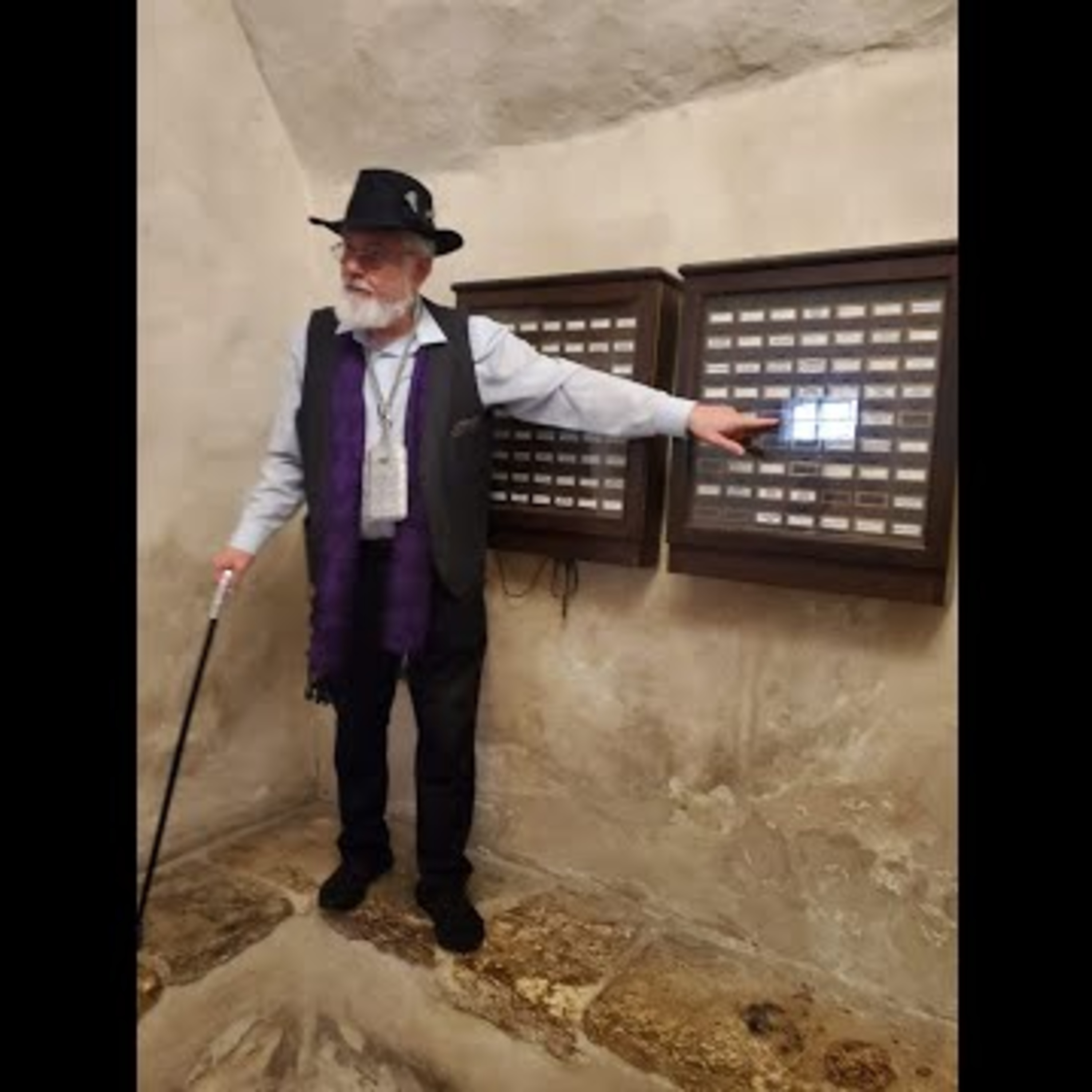 Rabbi Michael Dushinsky