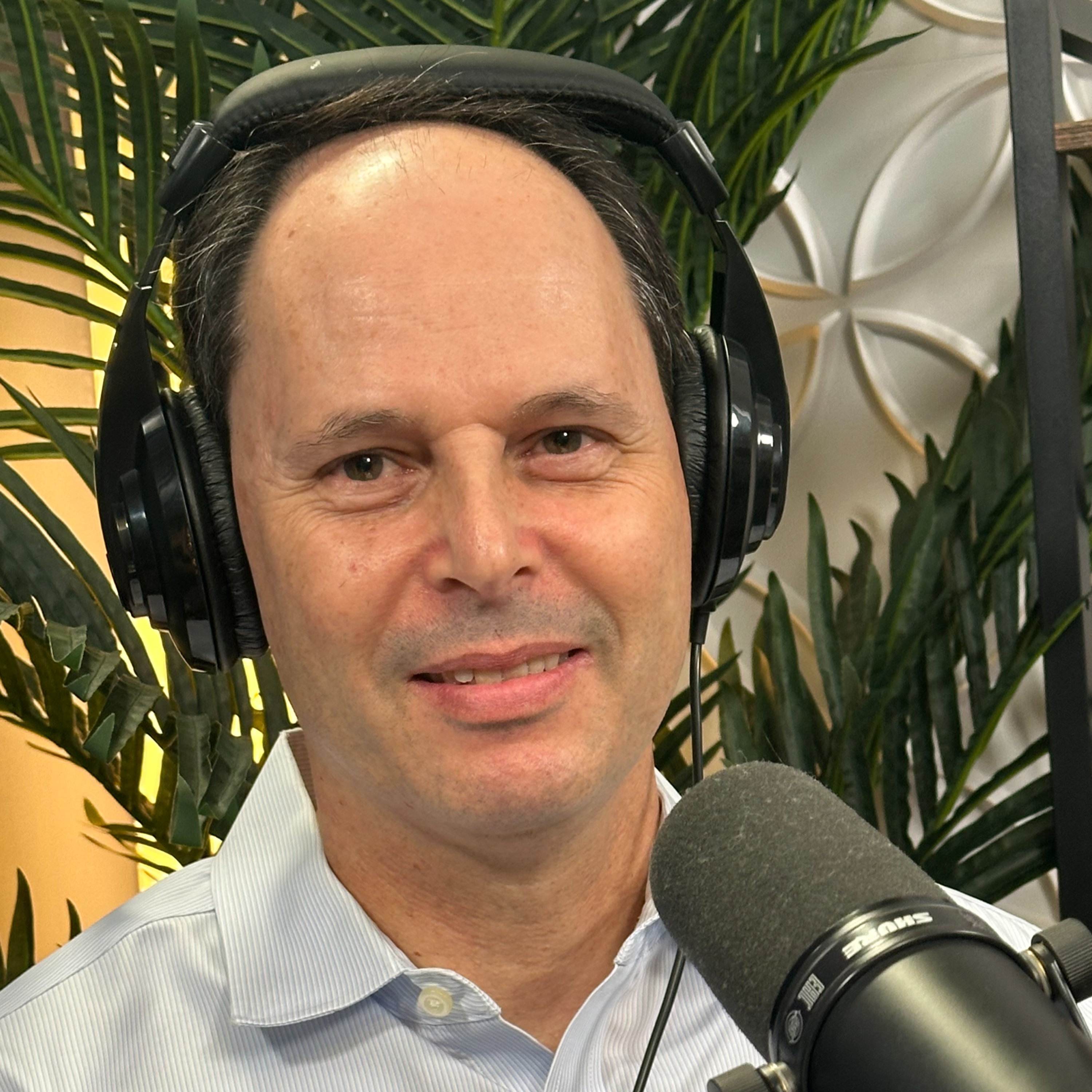 האם הפסיכדליים הם התרופה הבאה לדיכאון ול-PTSD, עם יותם שגיא | Yotam Sagi episode artwork