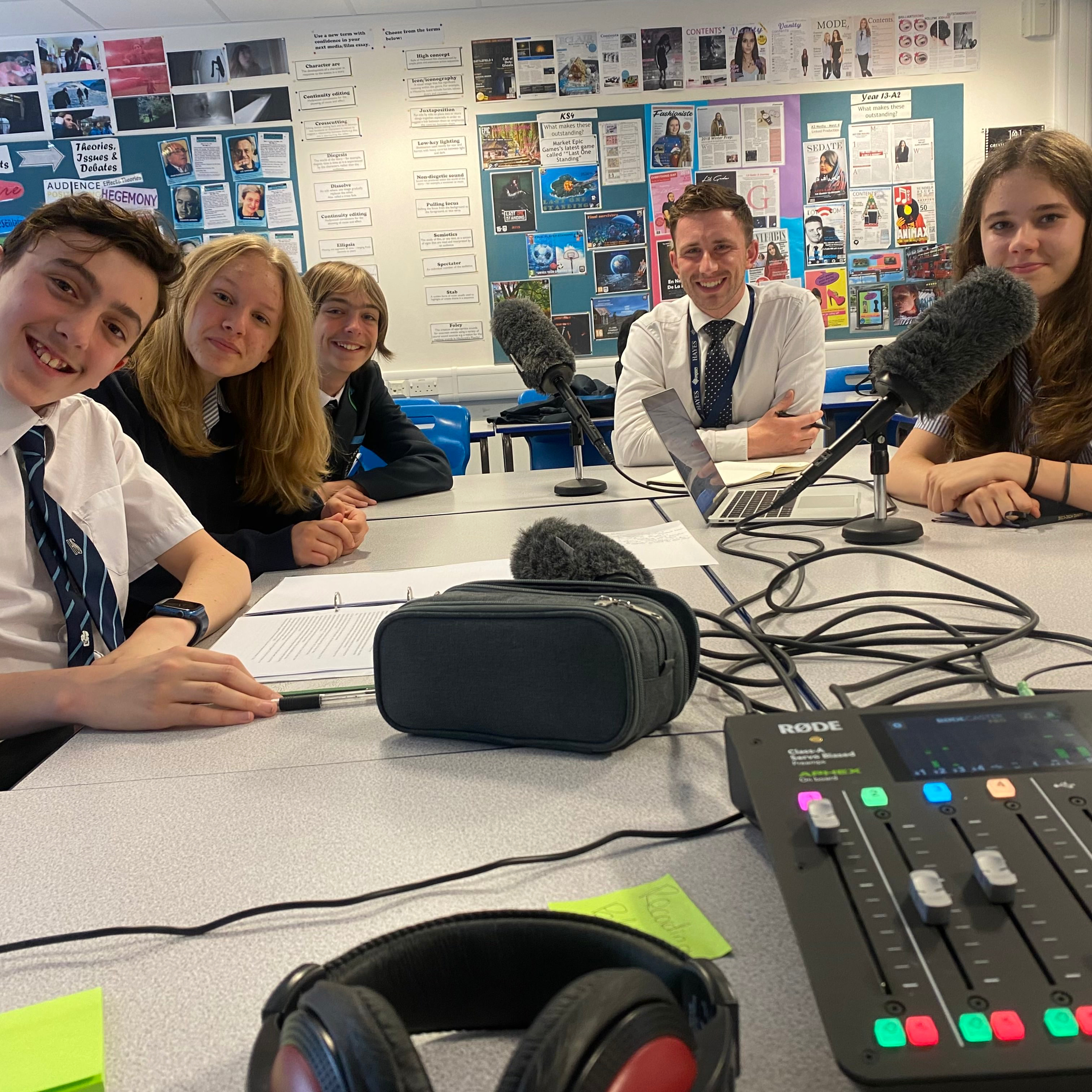 Can Hayes teachers sing? episode artwork
