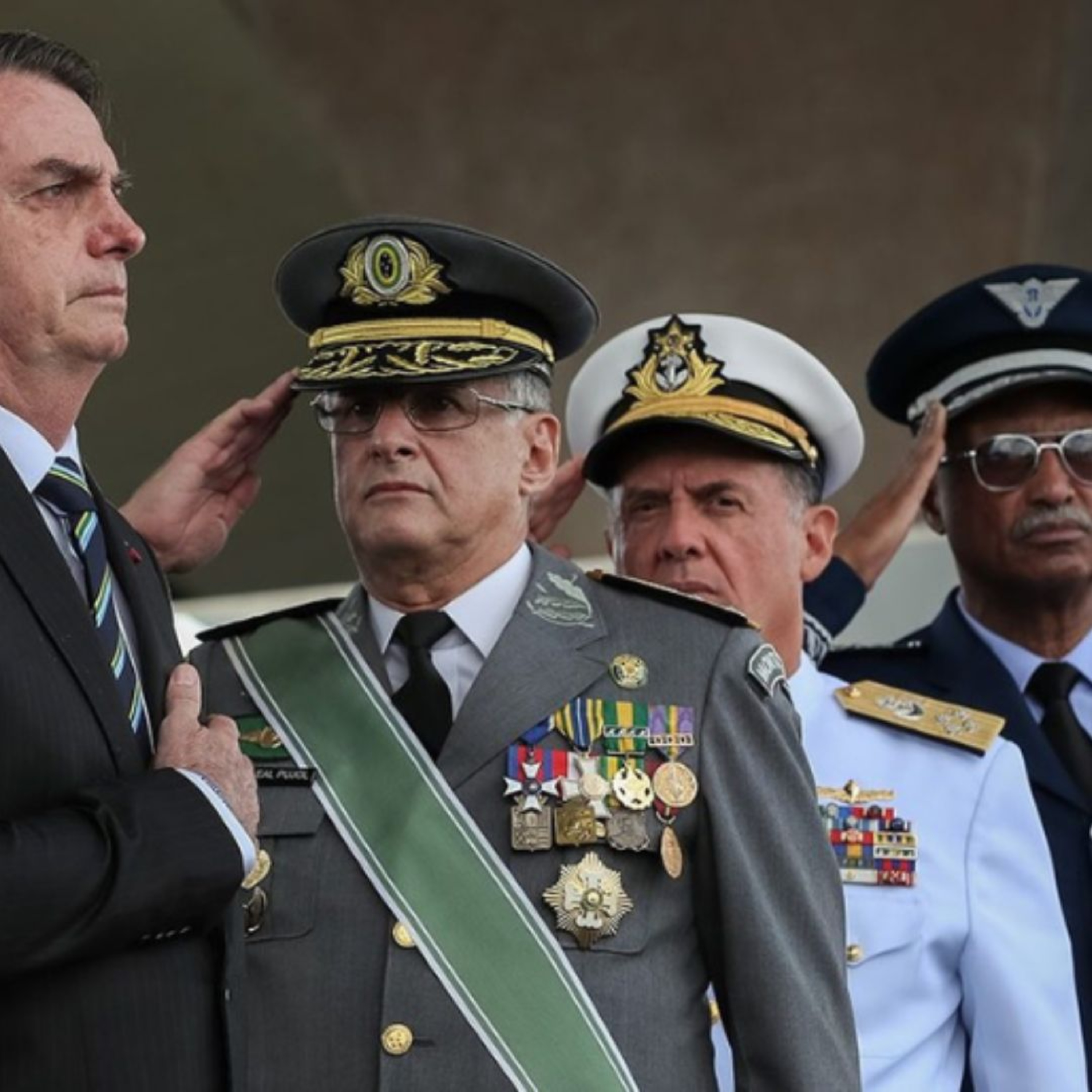 Coluna Atílio Bari