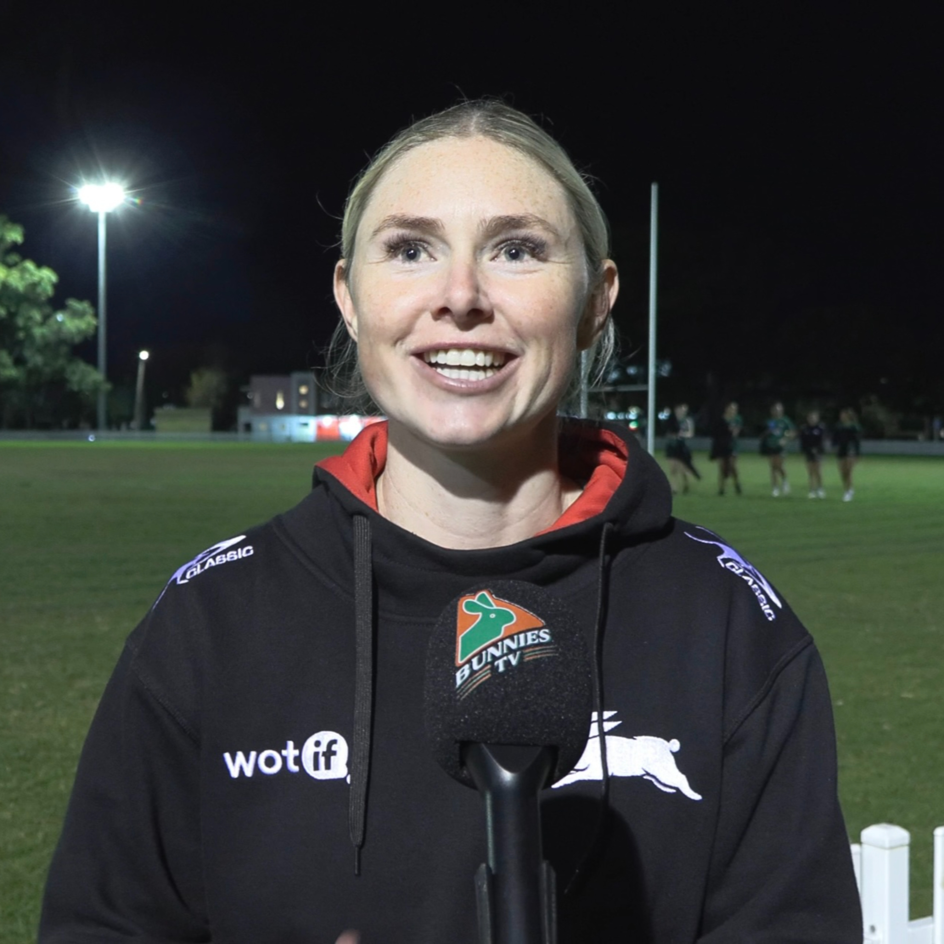 Maddie Studdon - Back In Red & Green
