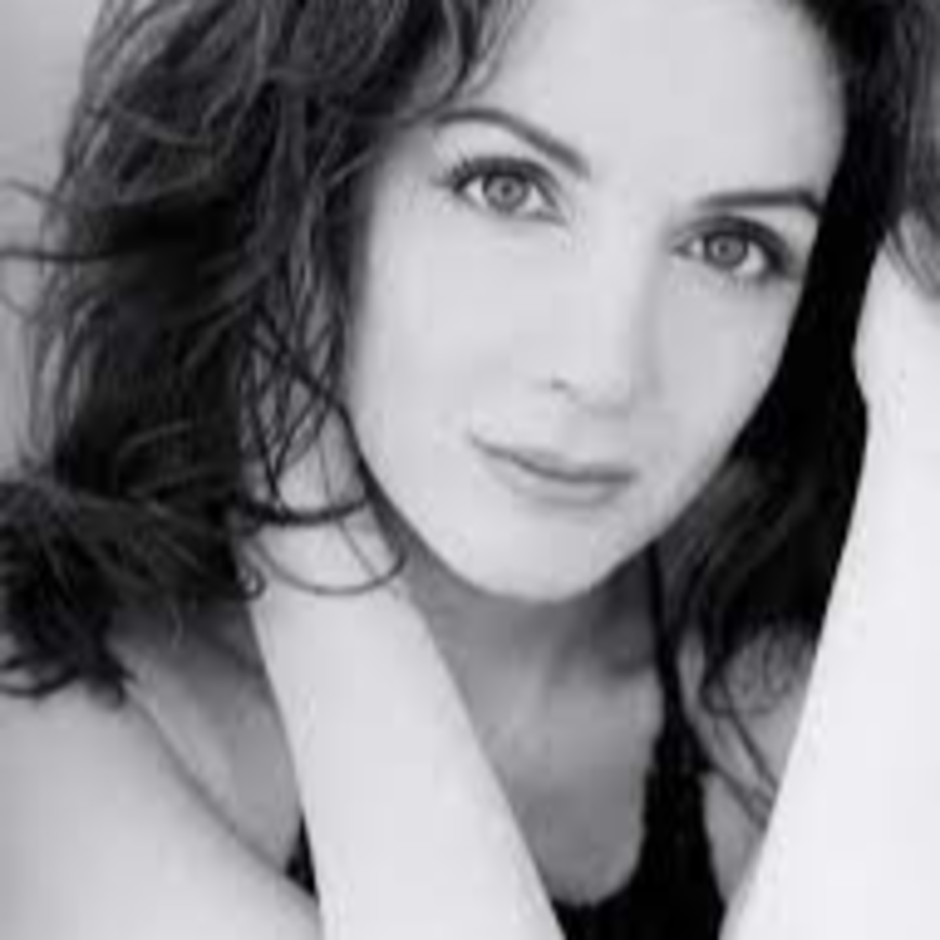 Poet, Translator, Dream Analyst, and Actor Hélène Cardona episode artwork