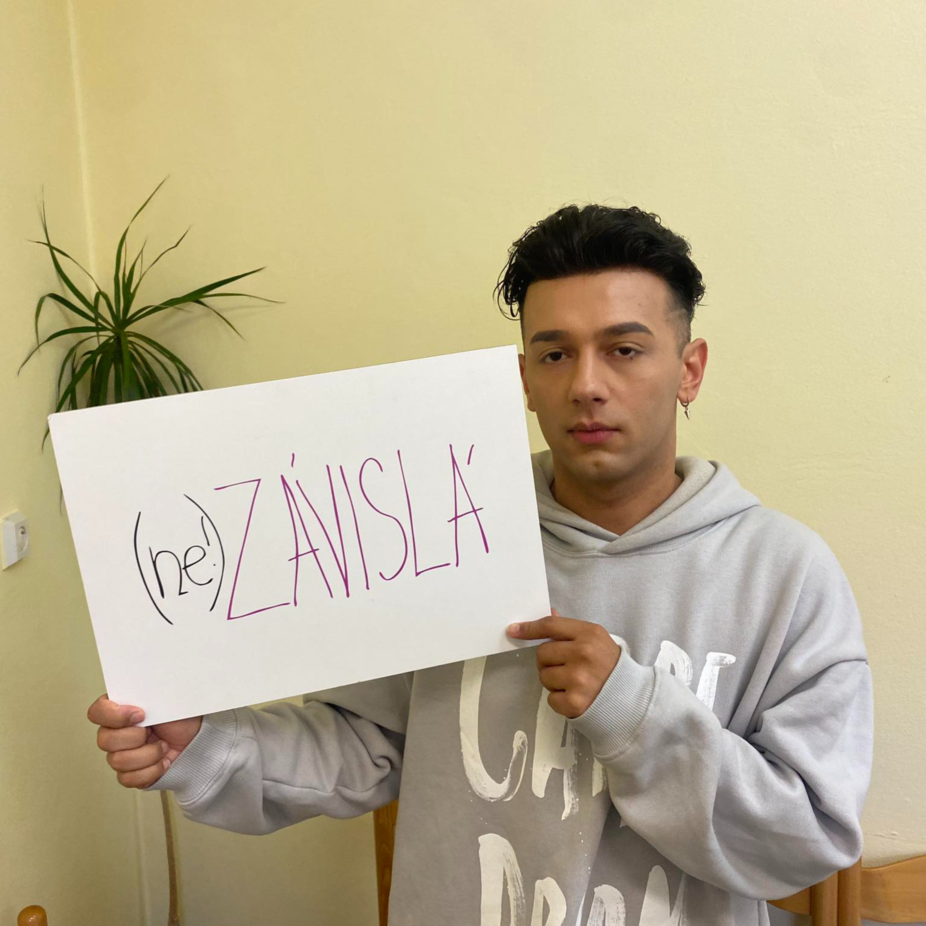 (ne!)ZÁVISLÁ