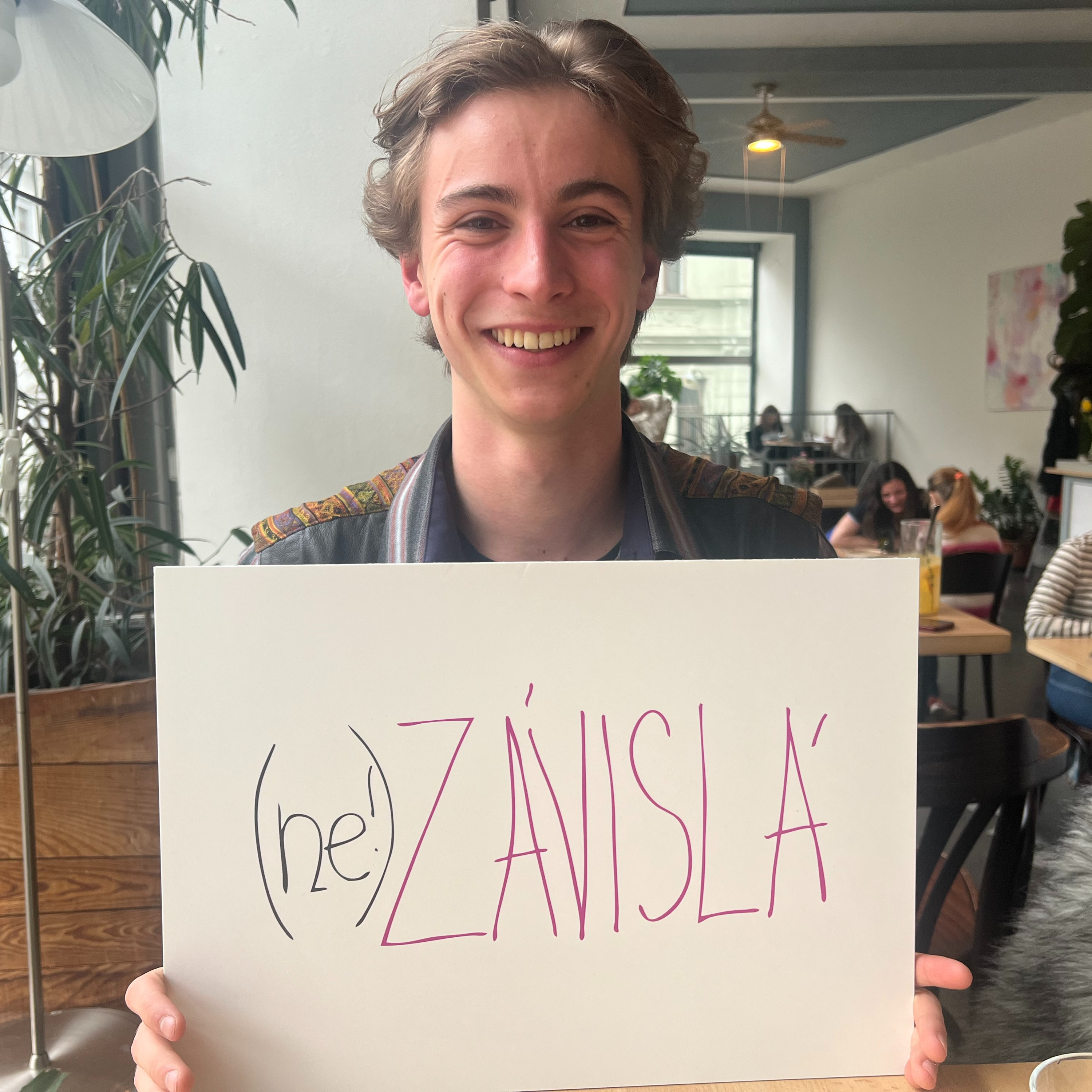 (ne!)ZÁVISLÁ