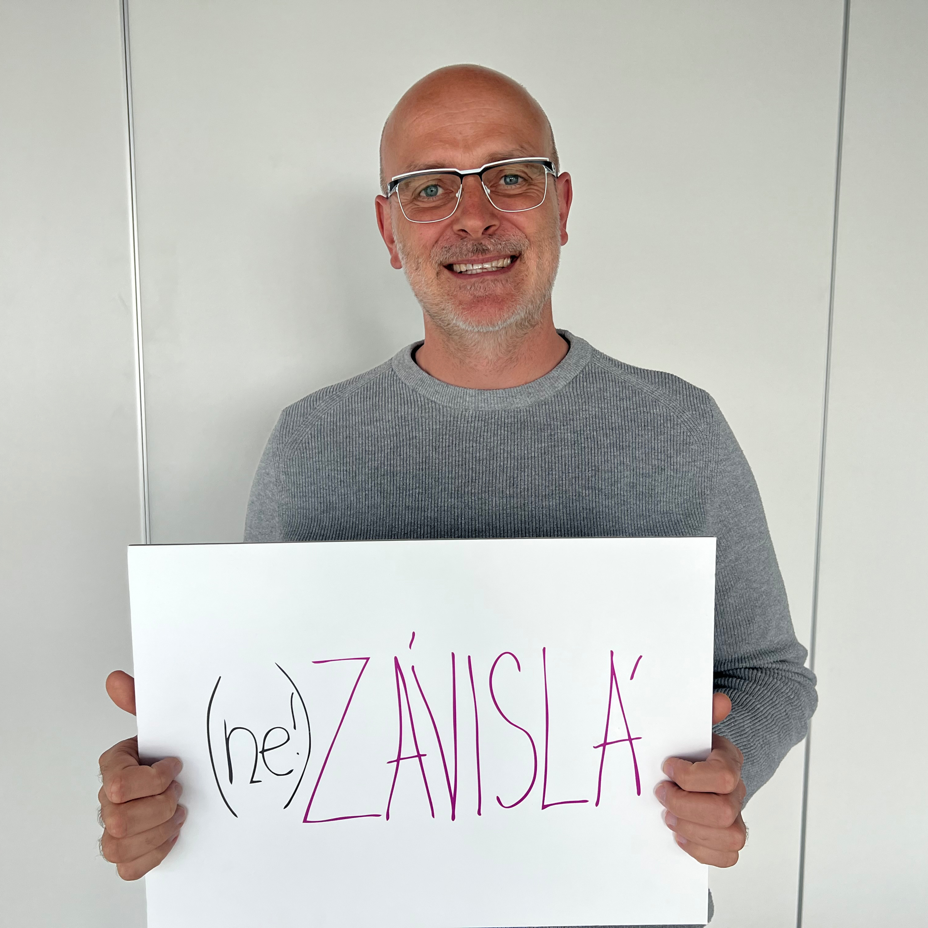 (ne!)ZÁVISLÁ