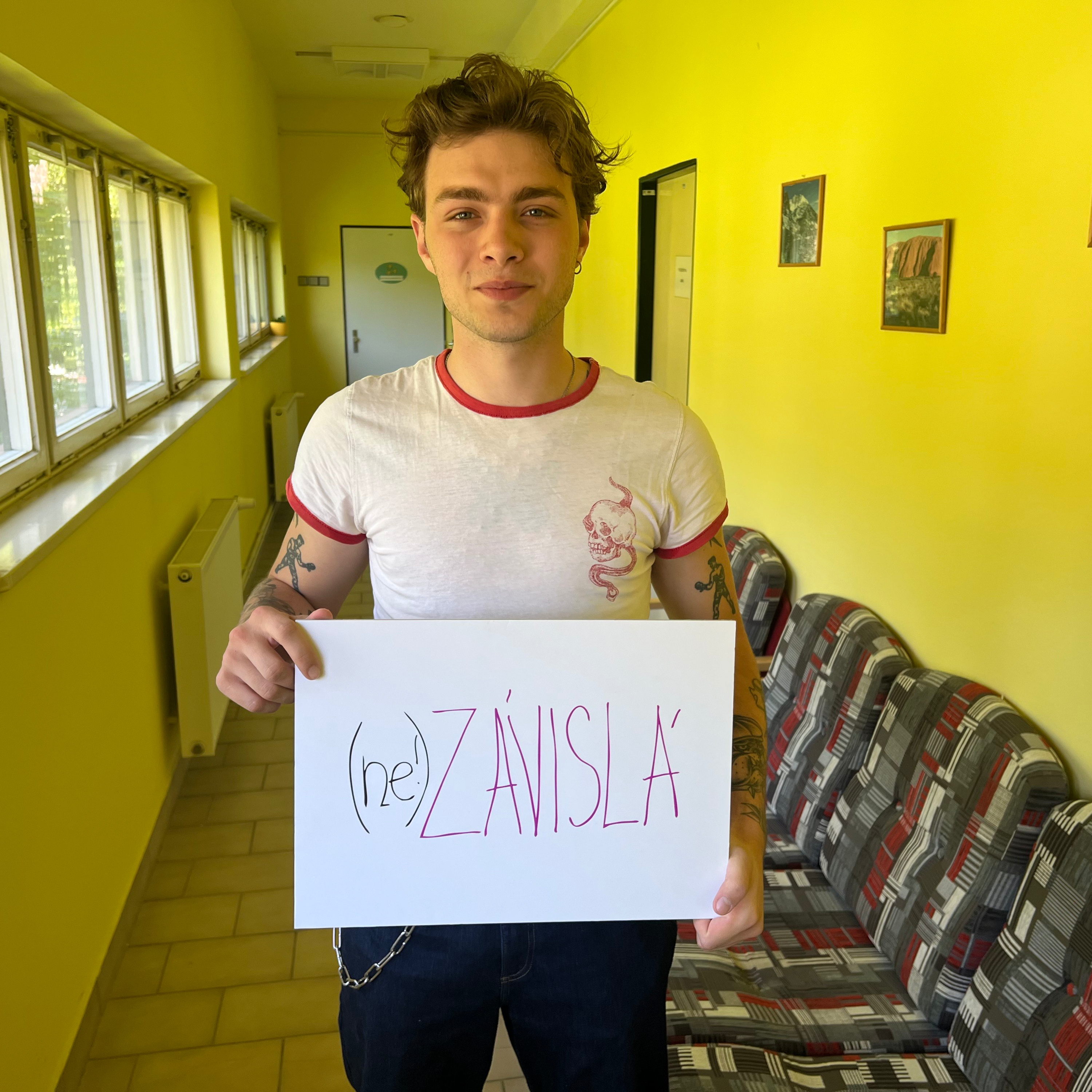 (ne!)ZÁVISLÁ