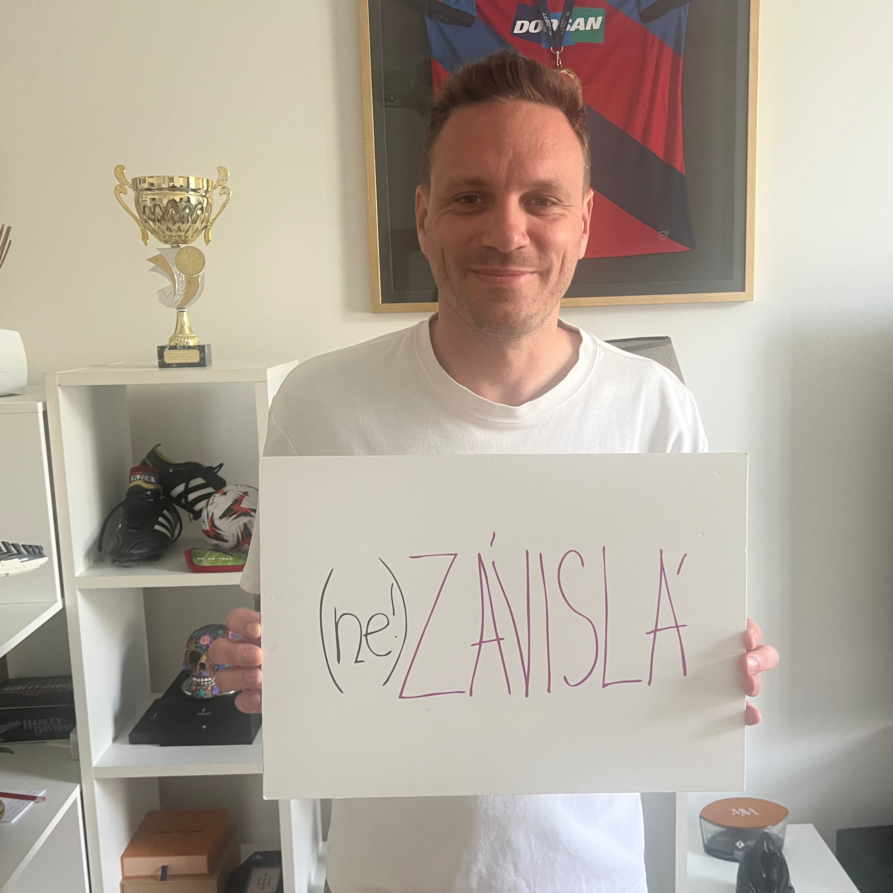 (ne!)ZÁVISLÁ