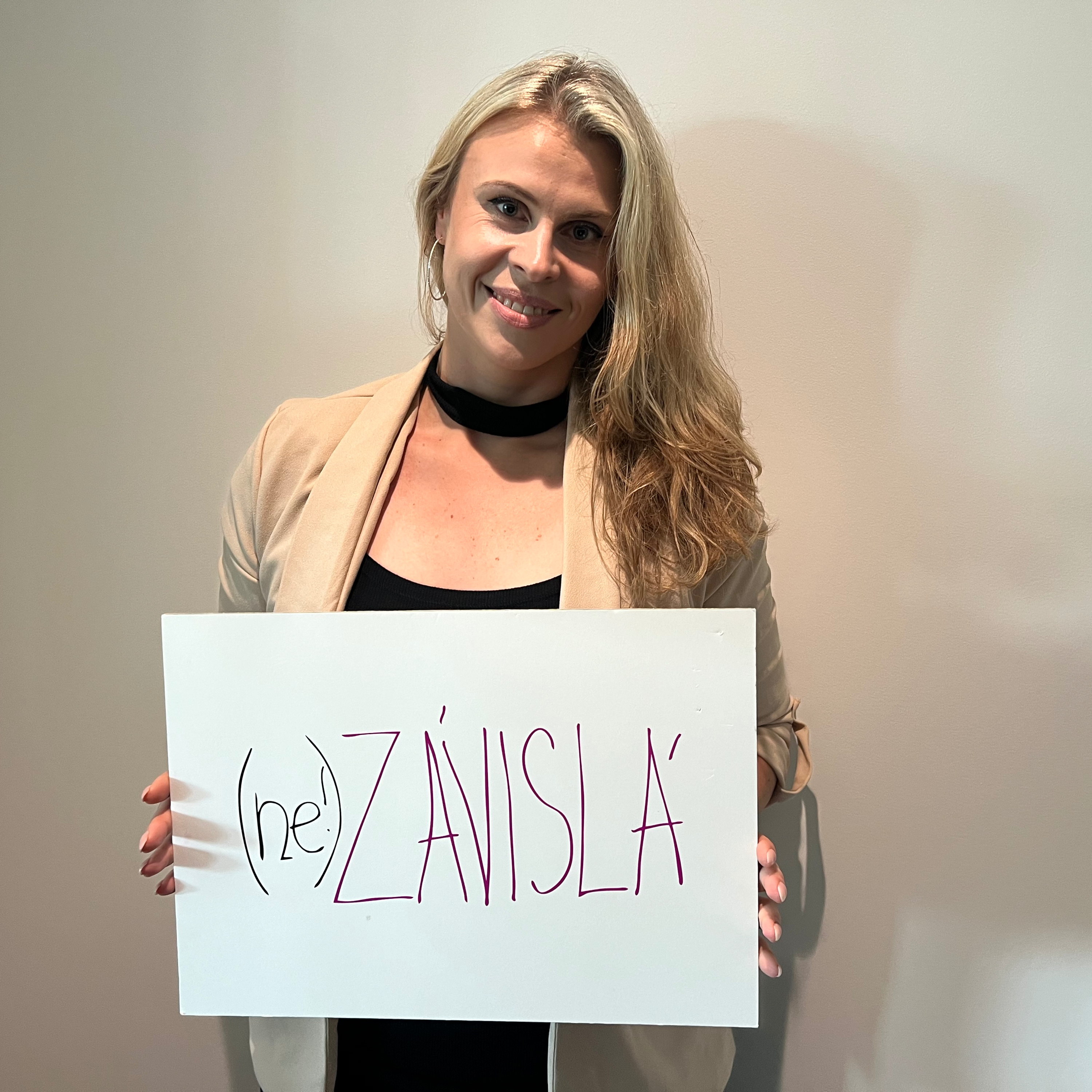 (ne!)ZÁVISLÁ