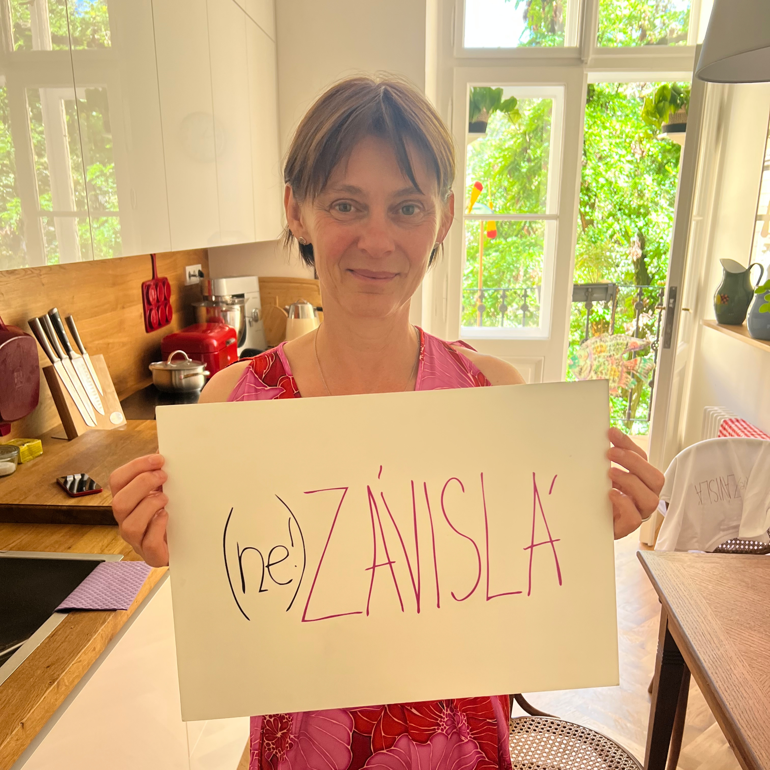 (ne!)ZÁVISLÁ