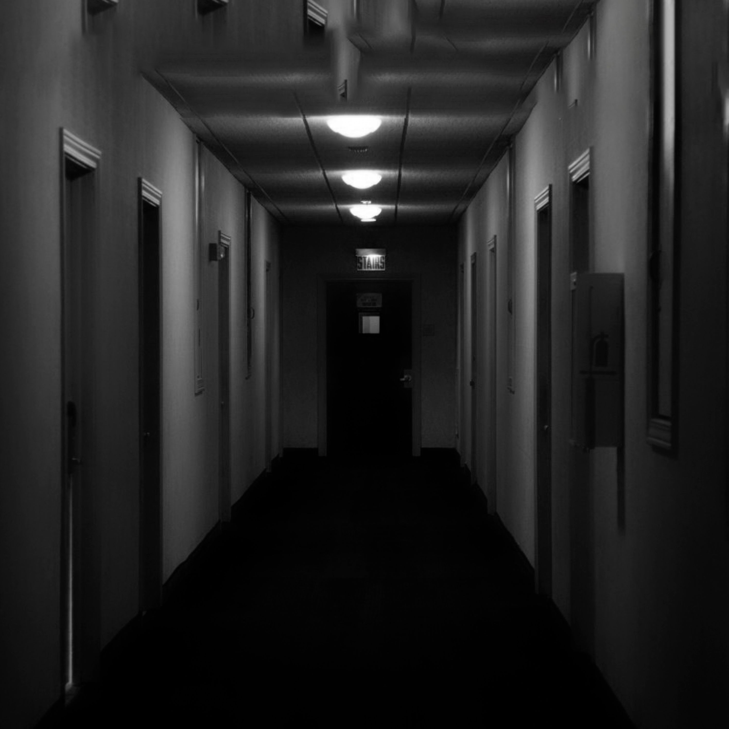 EXPERIENCIA PARANORMAL en un HOTEL | Relatos Oscuros episode artwork