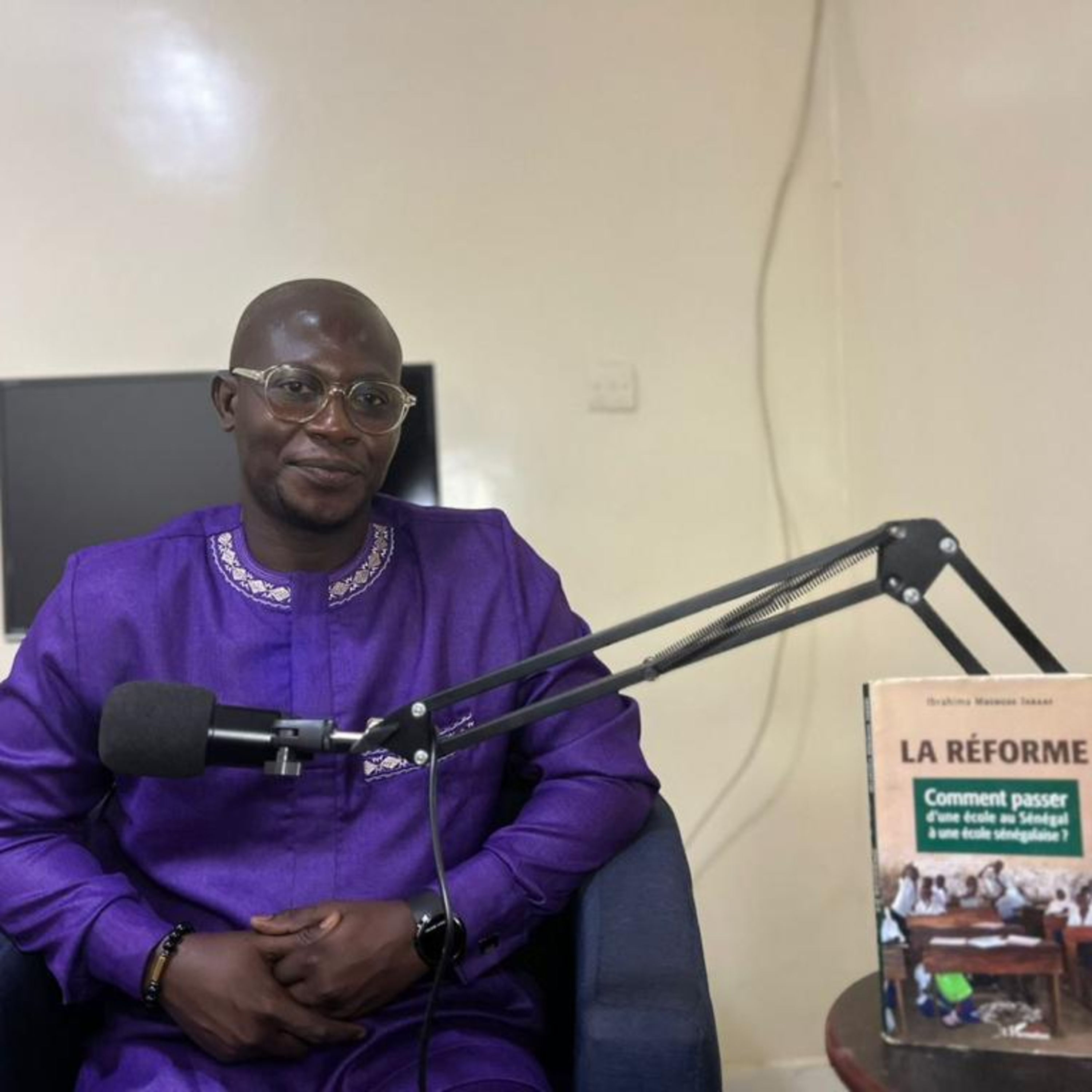 LE PRÉSENT SOMBRE DE L'ÉDUCATION : Comment Éclairer l'Avenir?/IBRAHIMA MBENGUE JARAAF