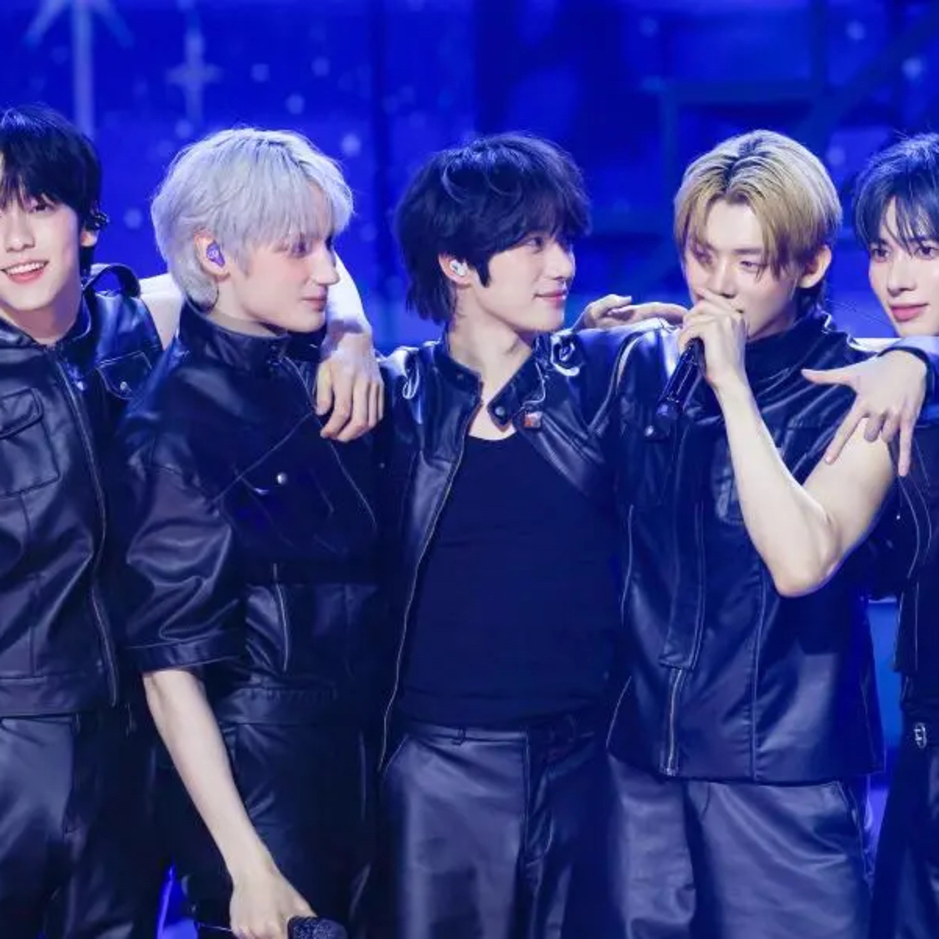 All 5 TXT Members Renew Contracts With BIGHIT MUSIC episode artwork