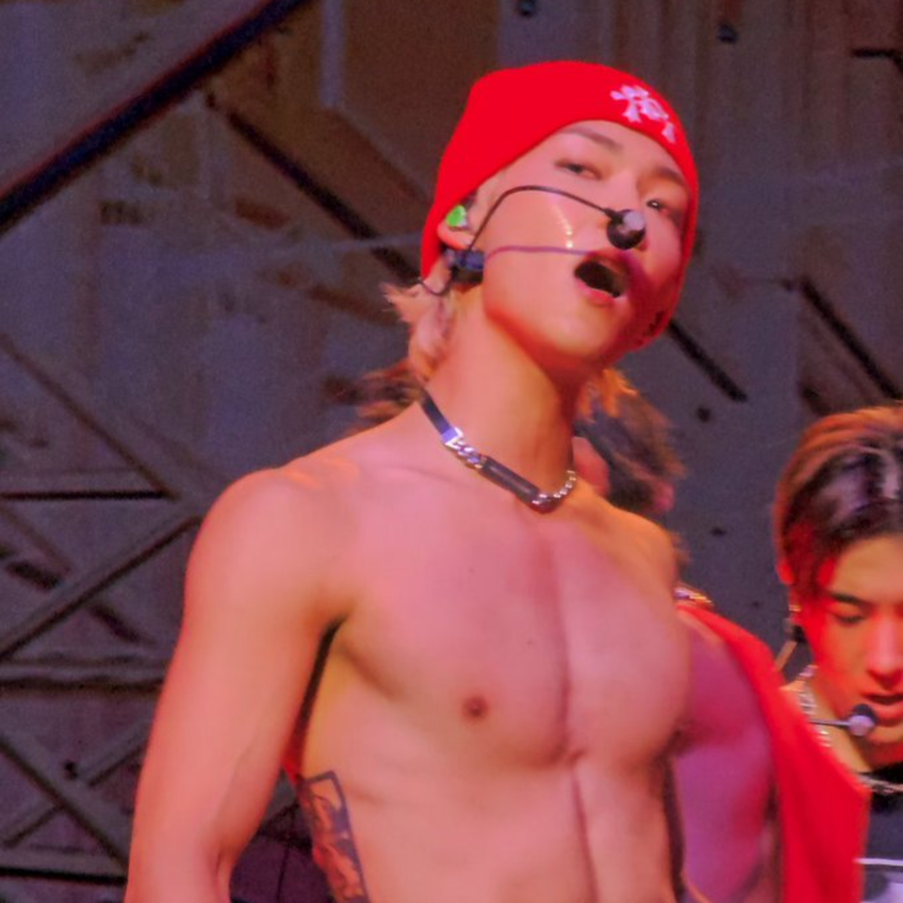 2PM’s Ok Taecyeon Responds To Kim Jaejoong And Jun. K “Criticizing” Him His ears were itchy!