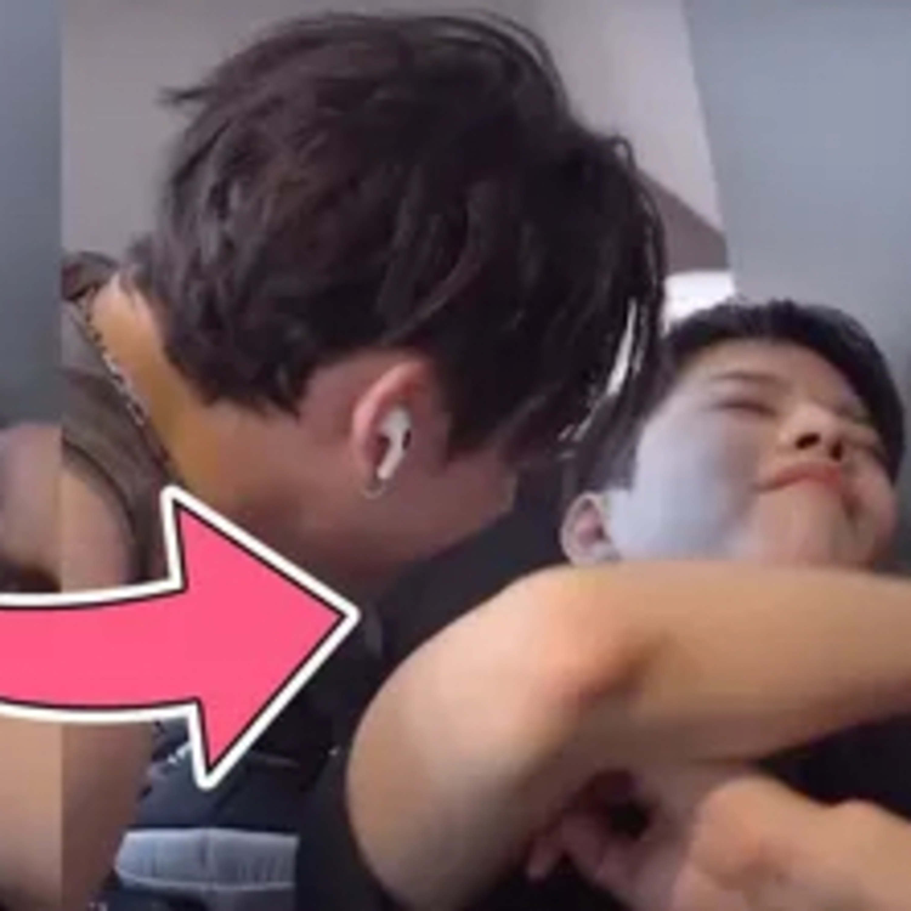 Stray Kids’ Seungmin Curses At Bang Chan In Now-Deleted Clip and BigBang G-Dragon
