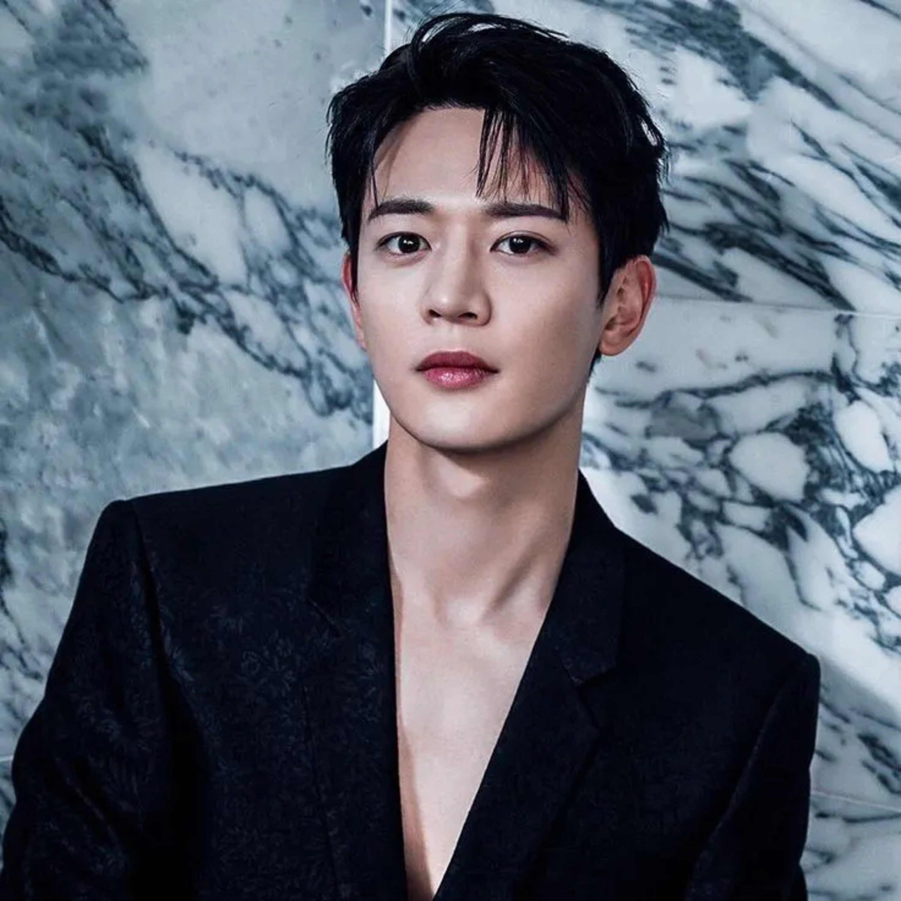 Happy 33rd Birthday to Shinee Minho today December 9