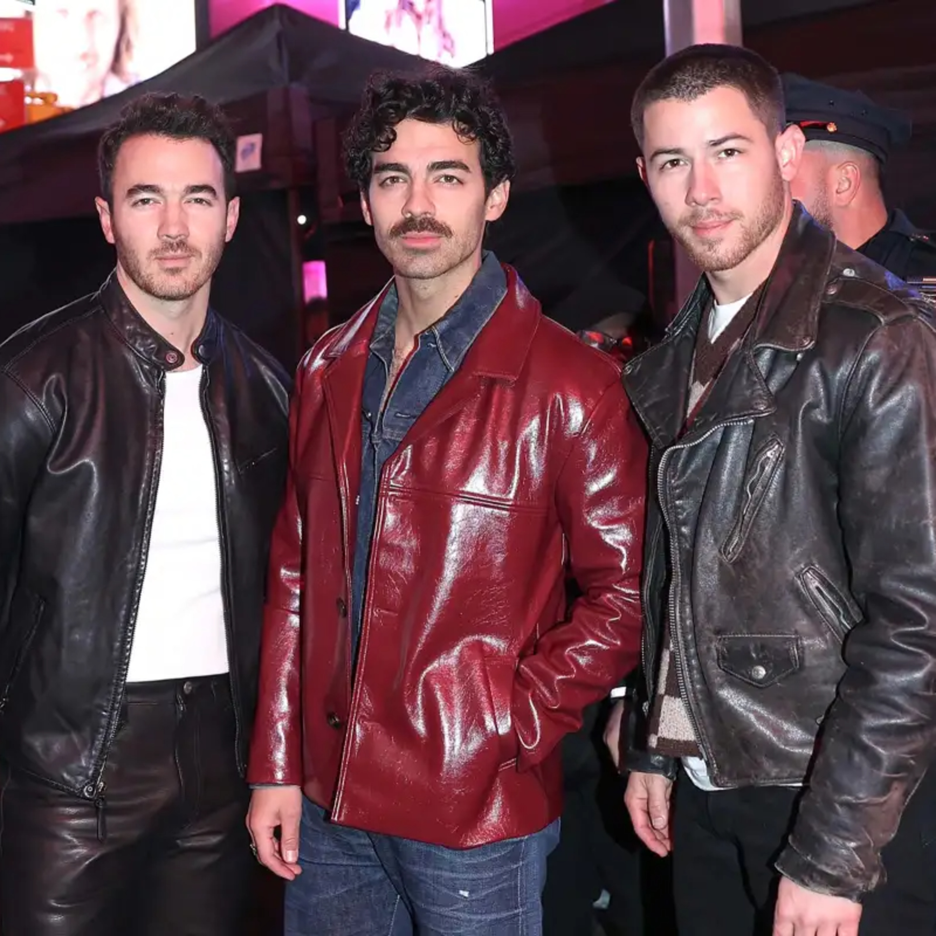 Tomorrow subject is Jonas Brothers to celebrate 20 anniversary with Fan convention feature