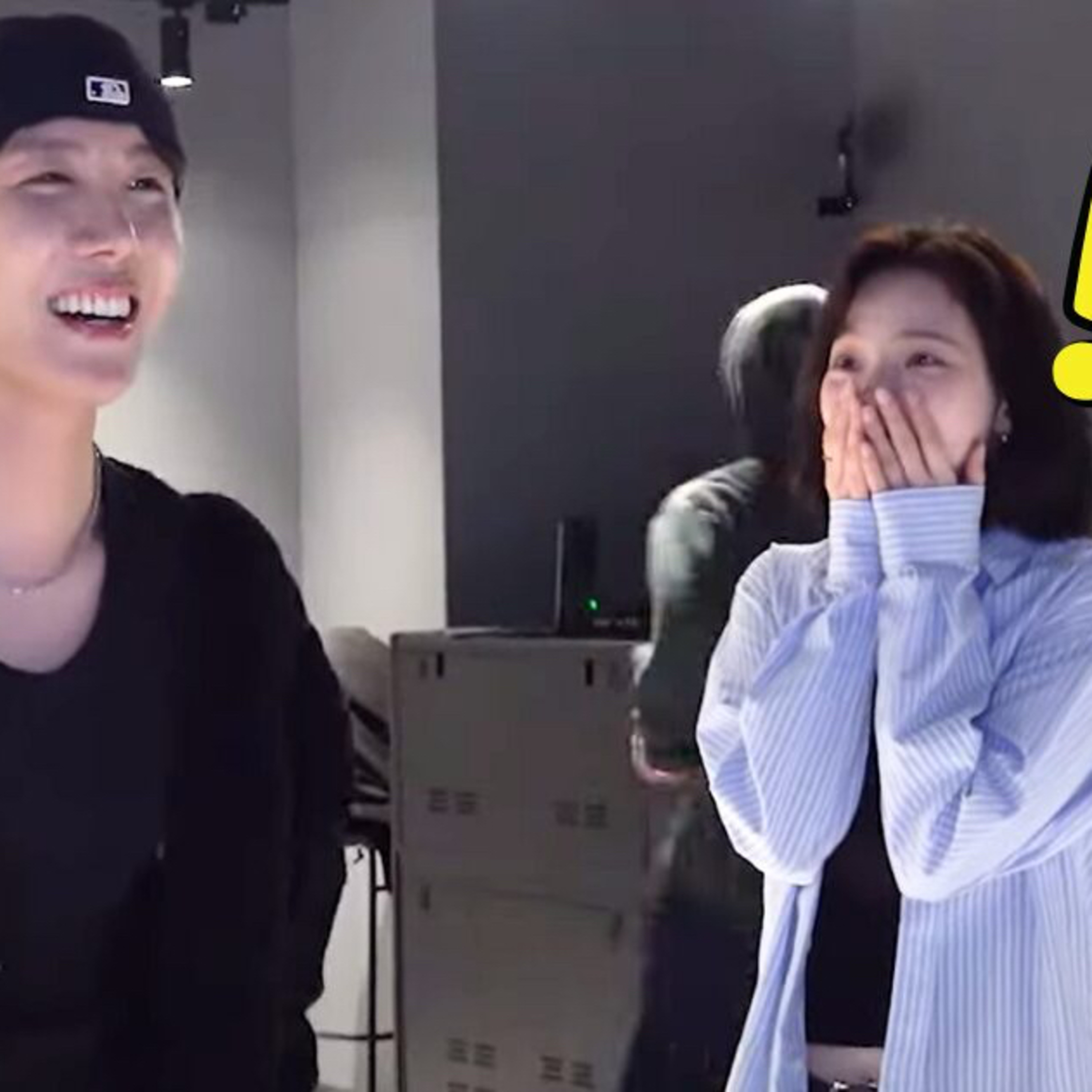 BTS’s J-Hope Gains Attention For His Reaction To aespa Karina’s Mistake