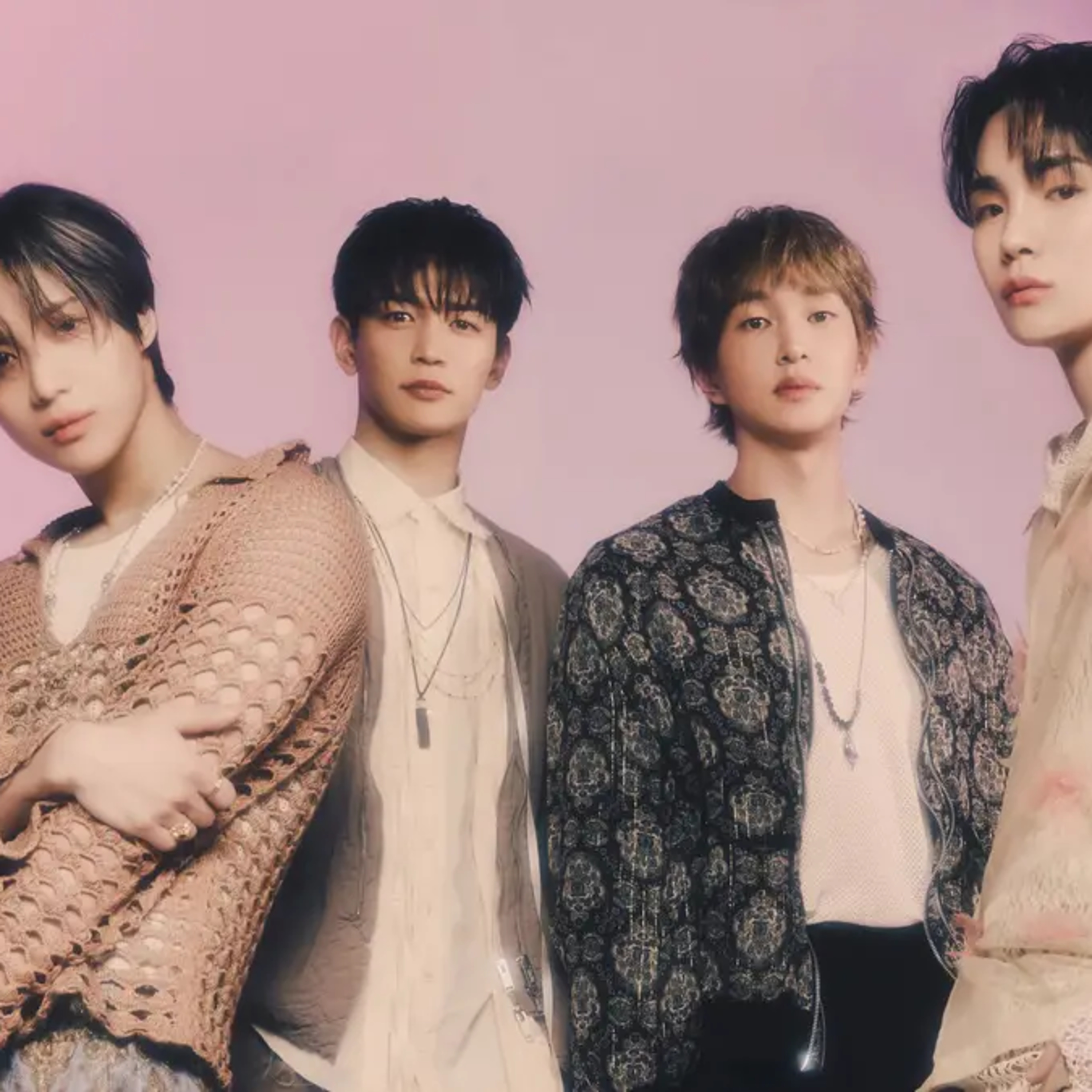 Happy 17th debut anniversary to my favorite Kpop boy band SHINEE May 25, 2008 to now May 25, 2025