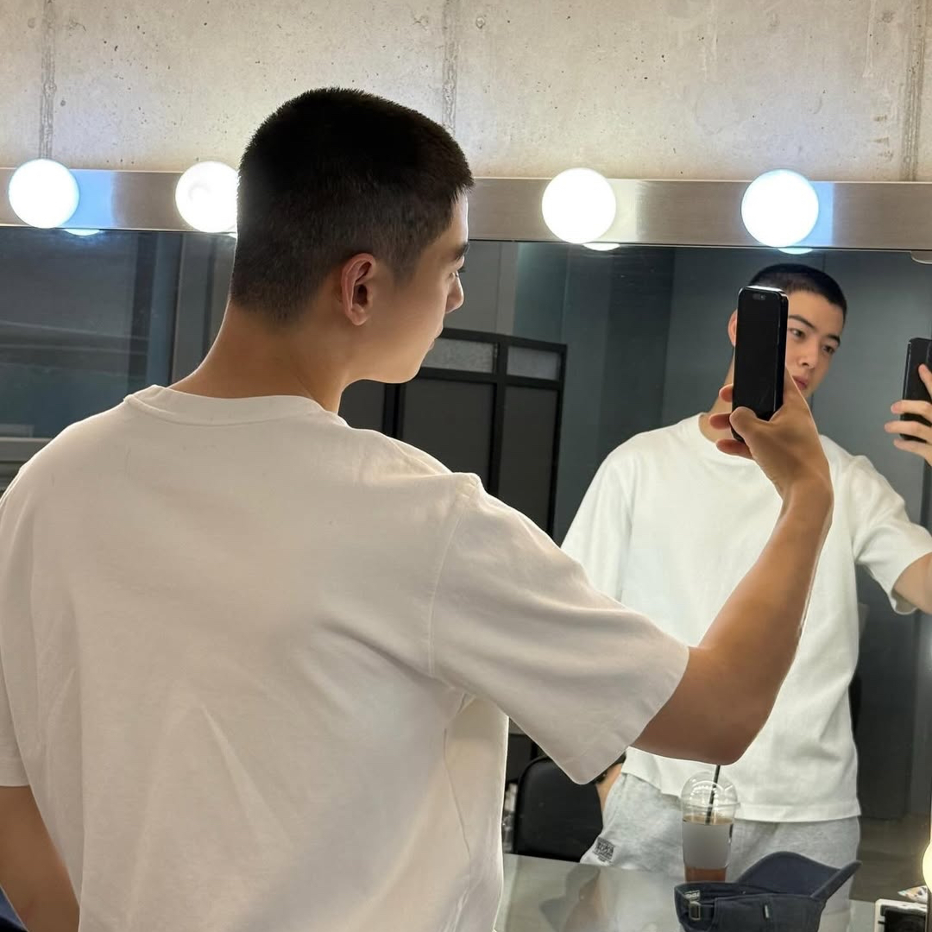 "Don't Forget Me!" Cha Eun-woo Shares Heartfelt Message to Fans Before Military Enlistment