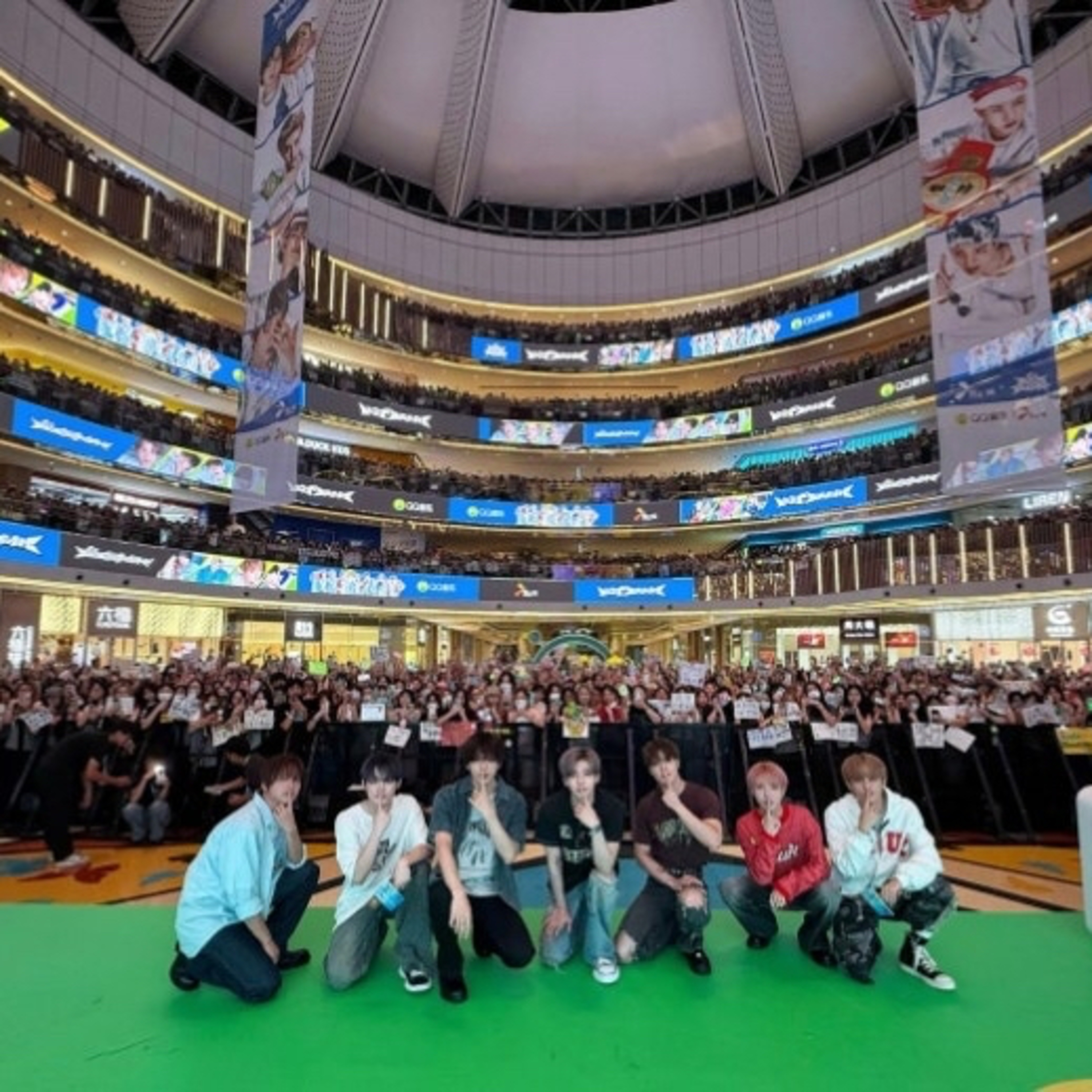 NCT Dream’s pop-up store in China draws 15,000 fans