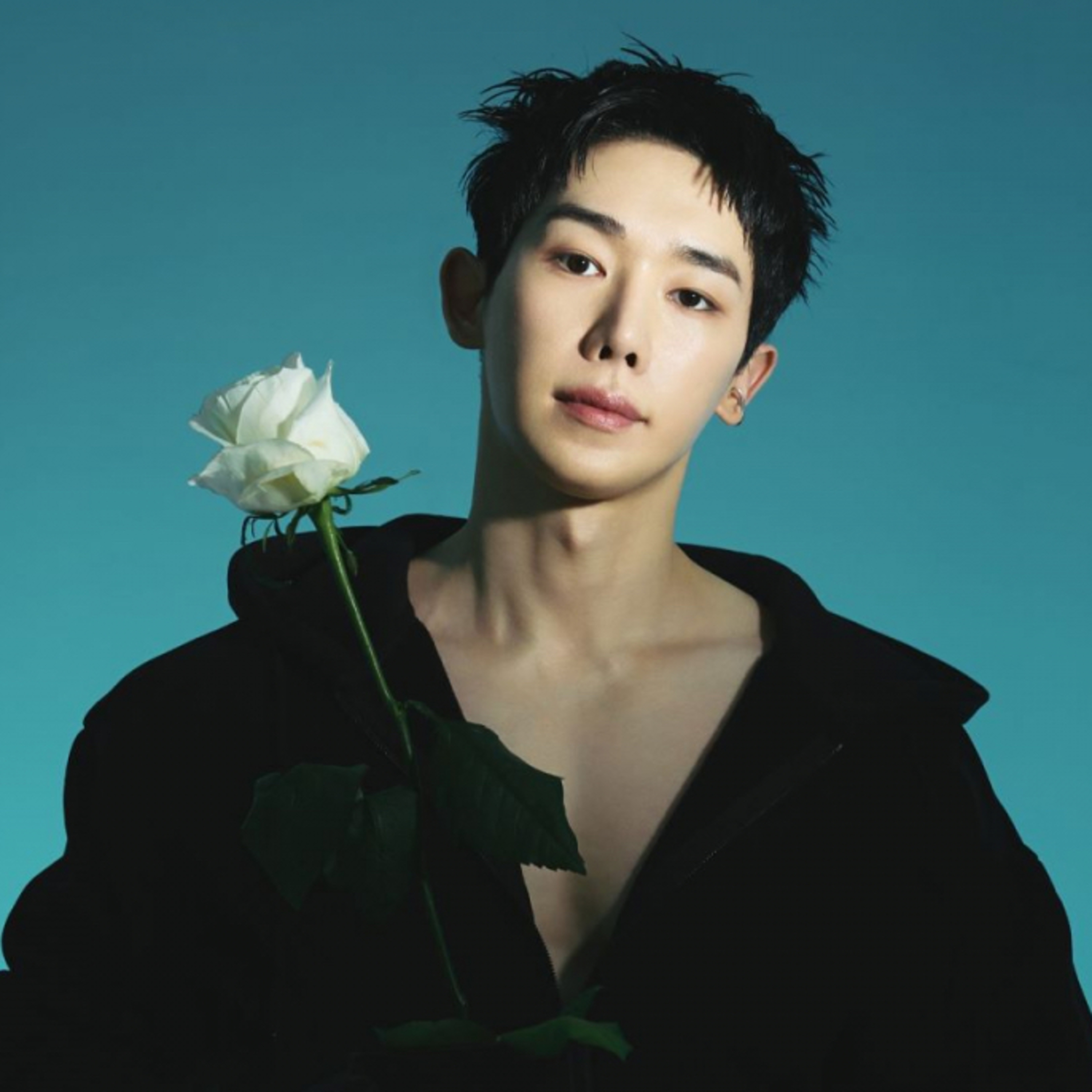Wonho reveals the first official concept photos for his first full album ‘SYNDROME’