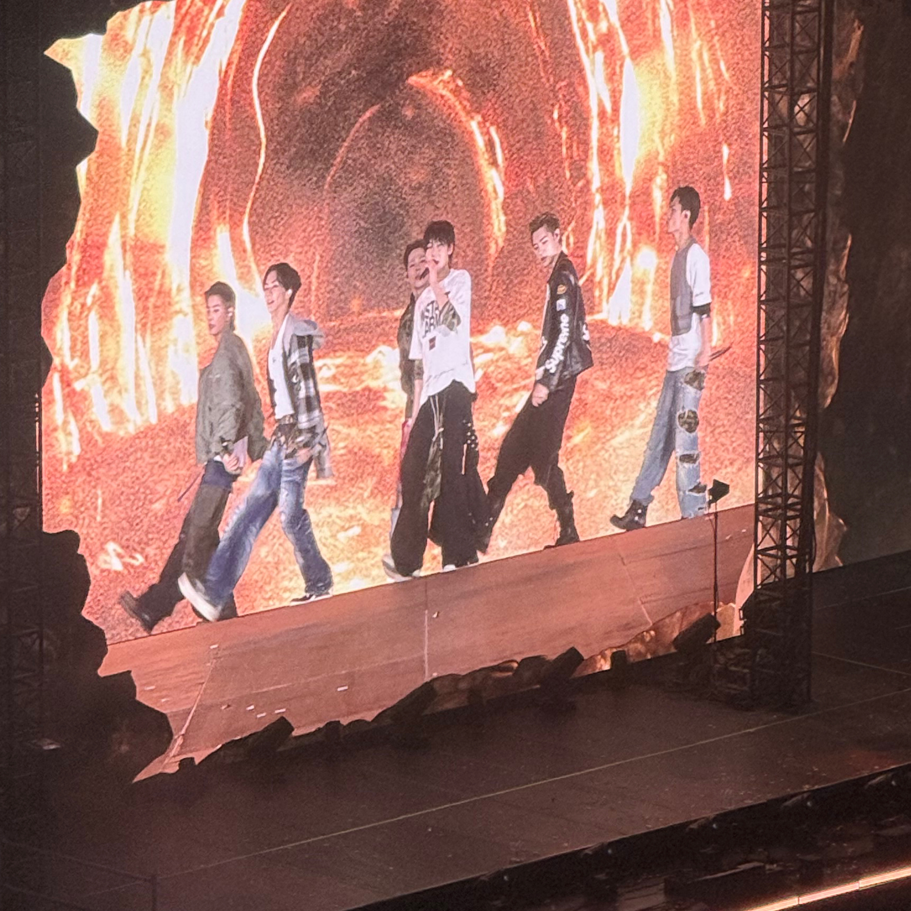 ENHYPEN Kpop boy band blood saga was super fun last night July 21st snapdragon stadium yesterday