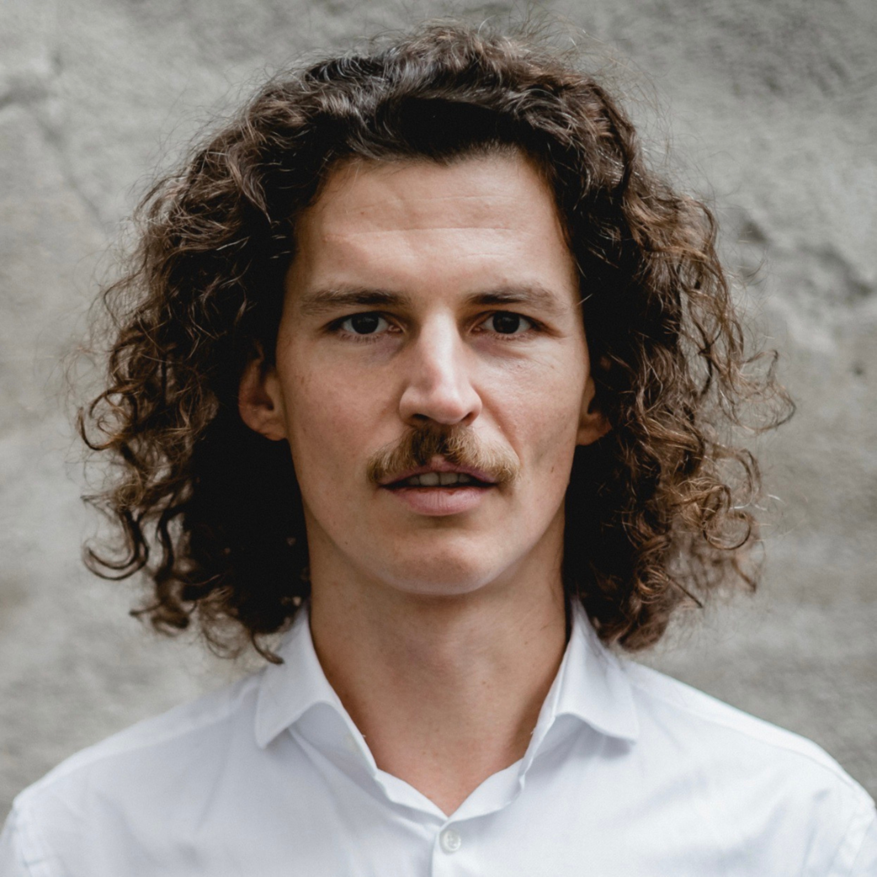 Sunlight Is Medicine: Have We Engineered the Healing Power of Nature Out of Our Cities? – Ep 113 with Georg Molzer