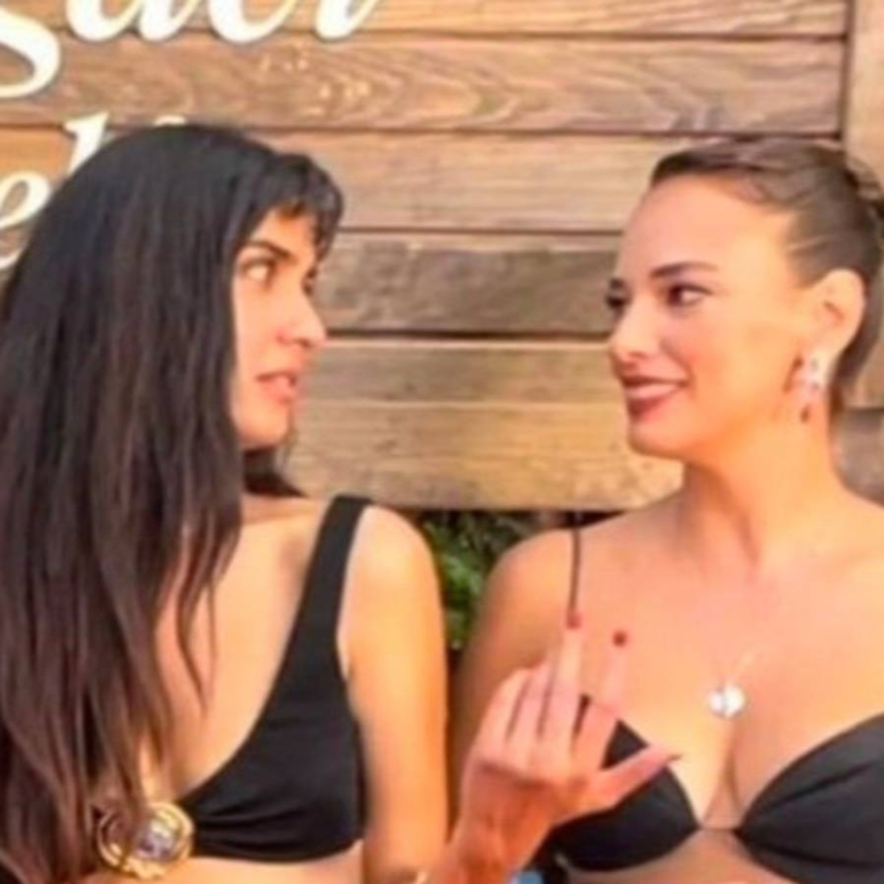 Zeytin Ağaçı, Tuba Büyüküstün, Seda Bakan,Kalt, Var Bunlar, Bade İşçil, Demet Akalın episode artwork